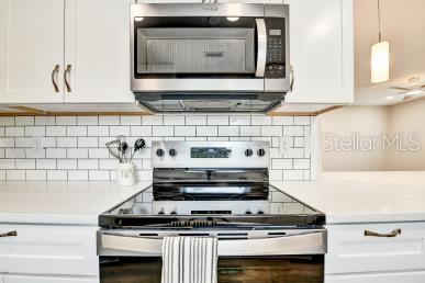 Listing photo id 14 for 8403 Lopez Drive