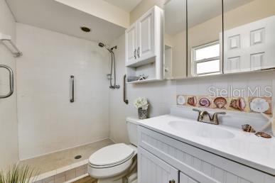 Listing photo id 18 for 8403 Lopez Drive