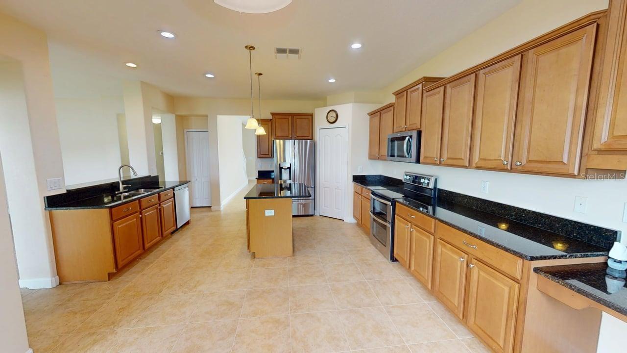 Image 3 of 46 For 3723 Round Table Court