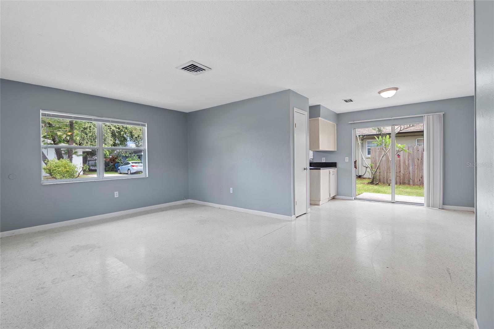 Image 10 of 33 For 1819 Martin Street