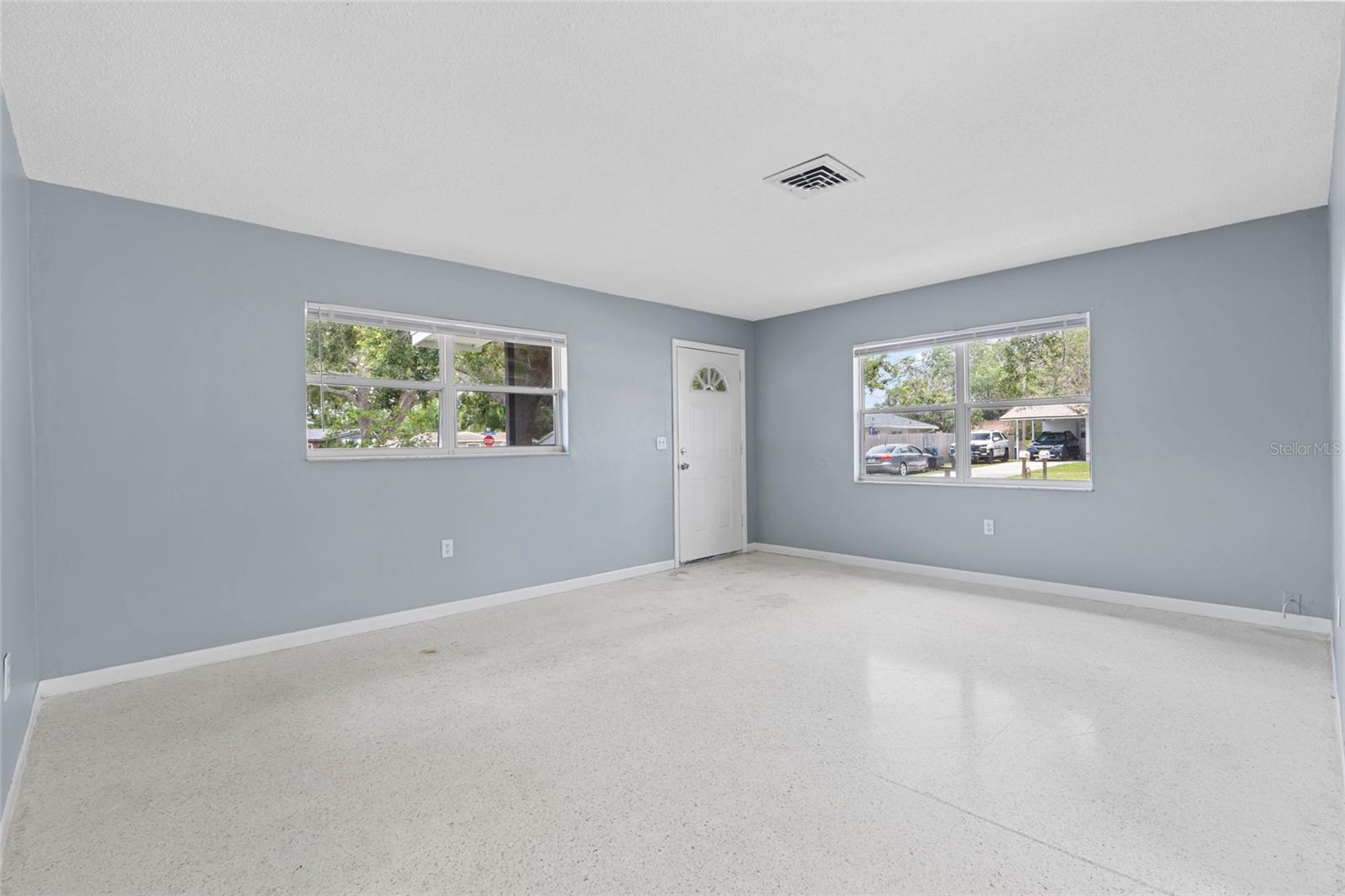 Image 11 of 33 For 1819 Martin Street