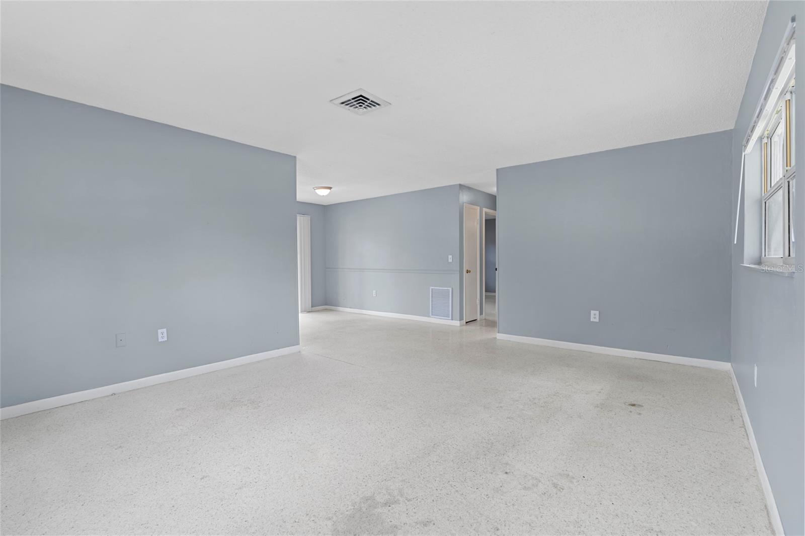 Image 9 of 33 For 1819 Martin Street