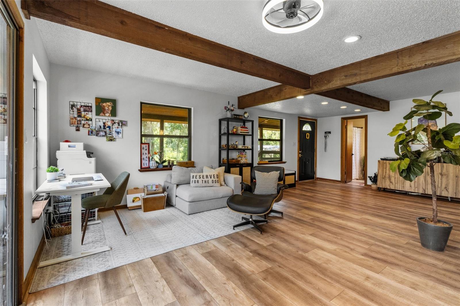 Image 9 of 71 For 4925 Hamilton Road