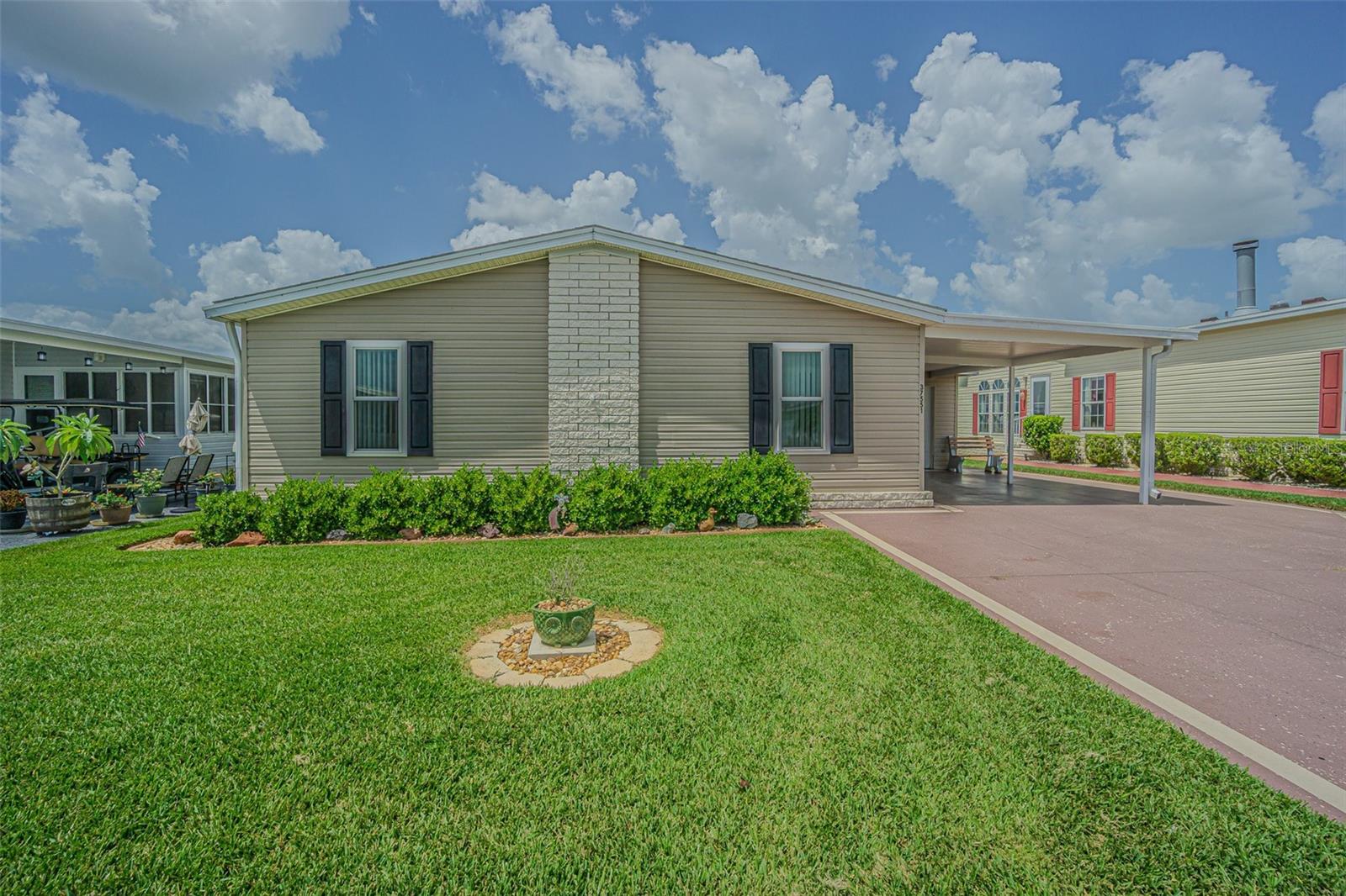 Image 11 of 59 For 37551 Gill Avenue