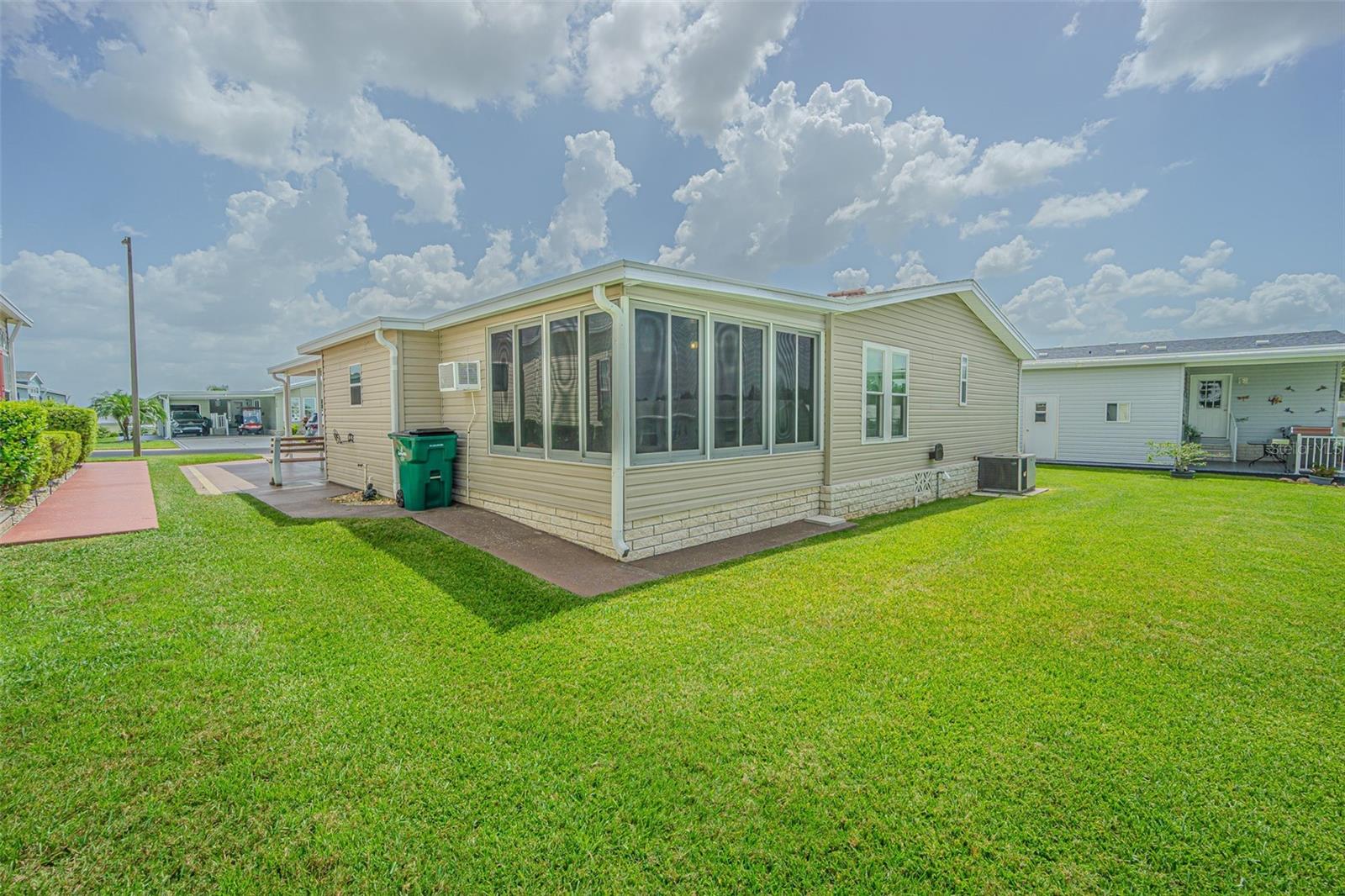 Image 15 of 59 For 37551 Gill Avenue