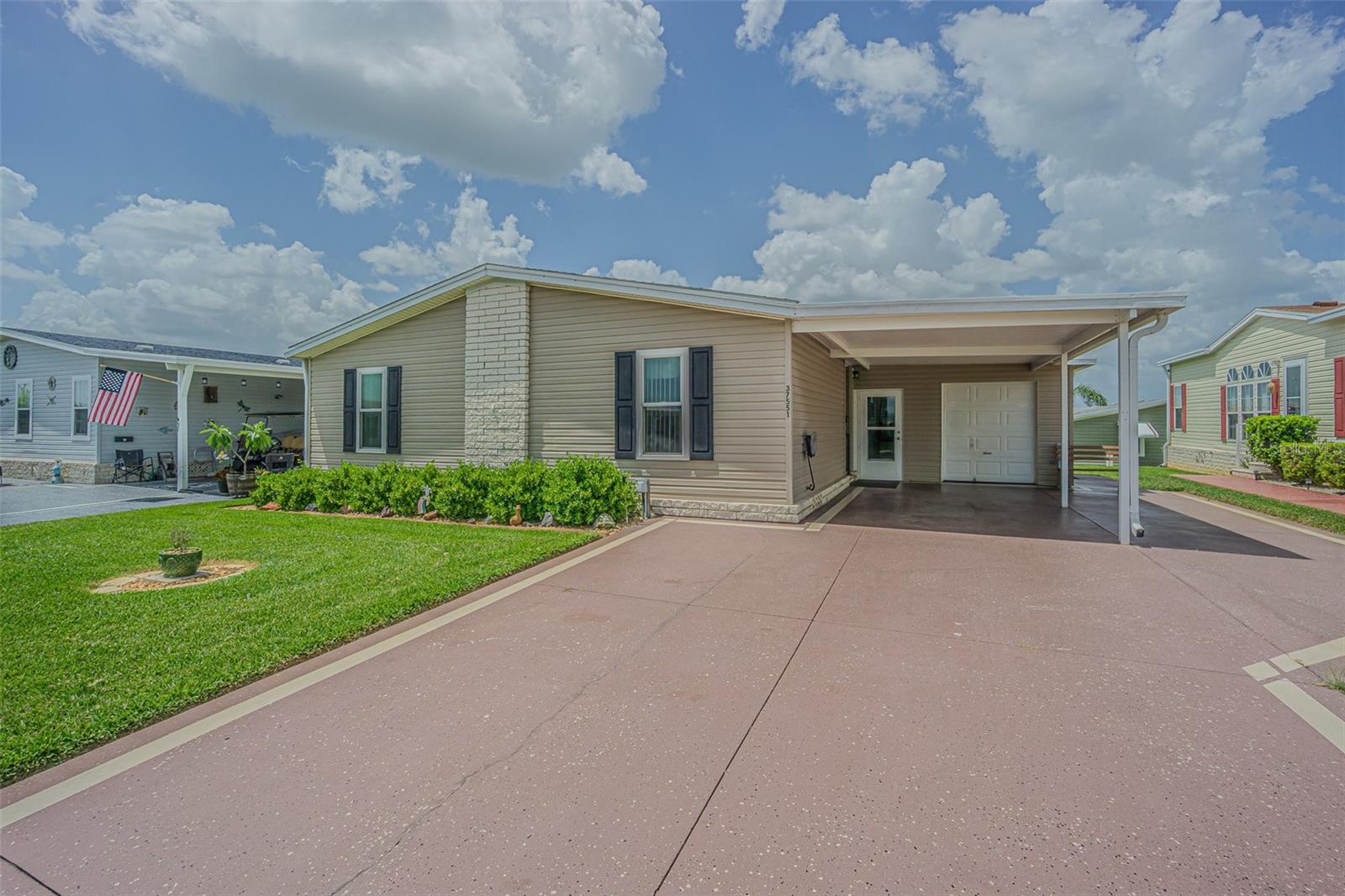 Image 16 of 59 For 37551 Gill Avenue