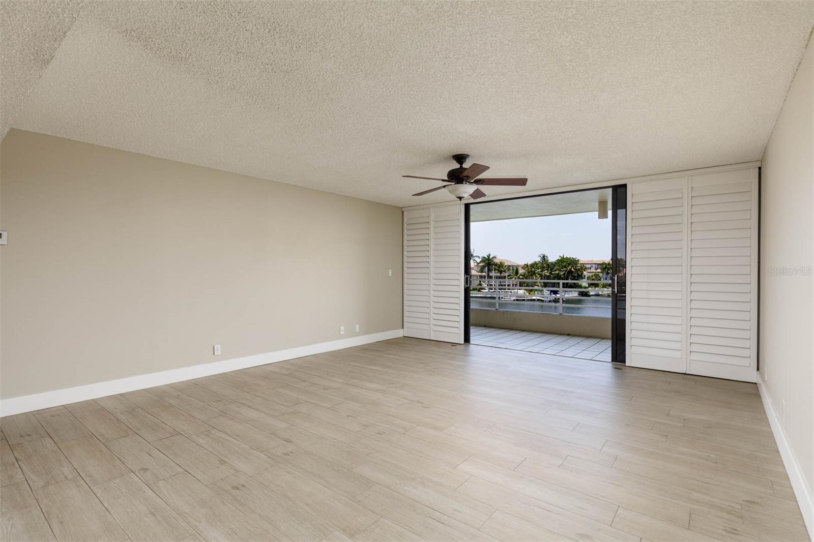 Image 13 of 50 For 2775 Kipps Colony Drive S 205