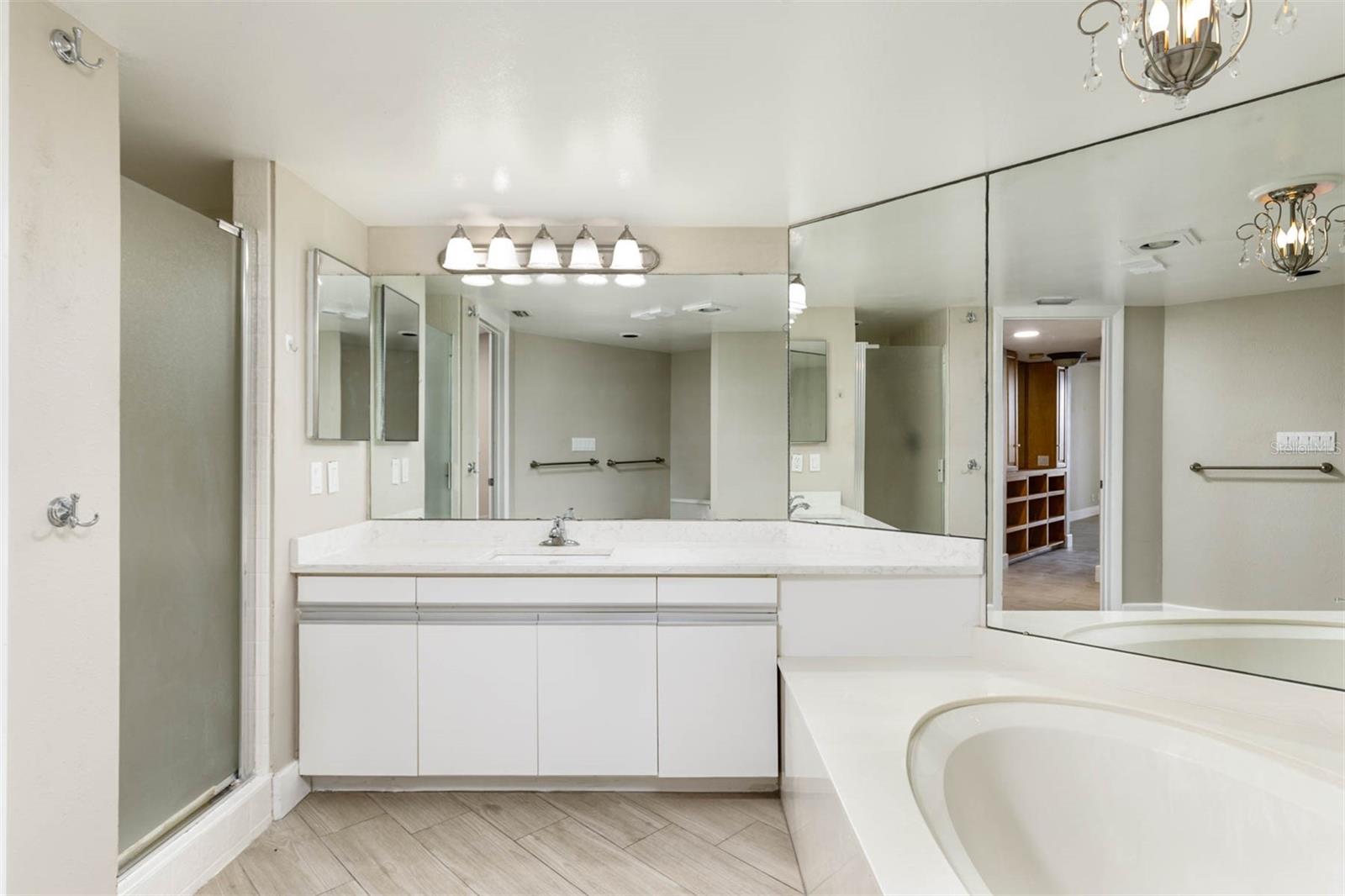 Image 16 of 50 For 2775 Kipps Colony Drive S 205