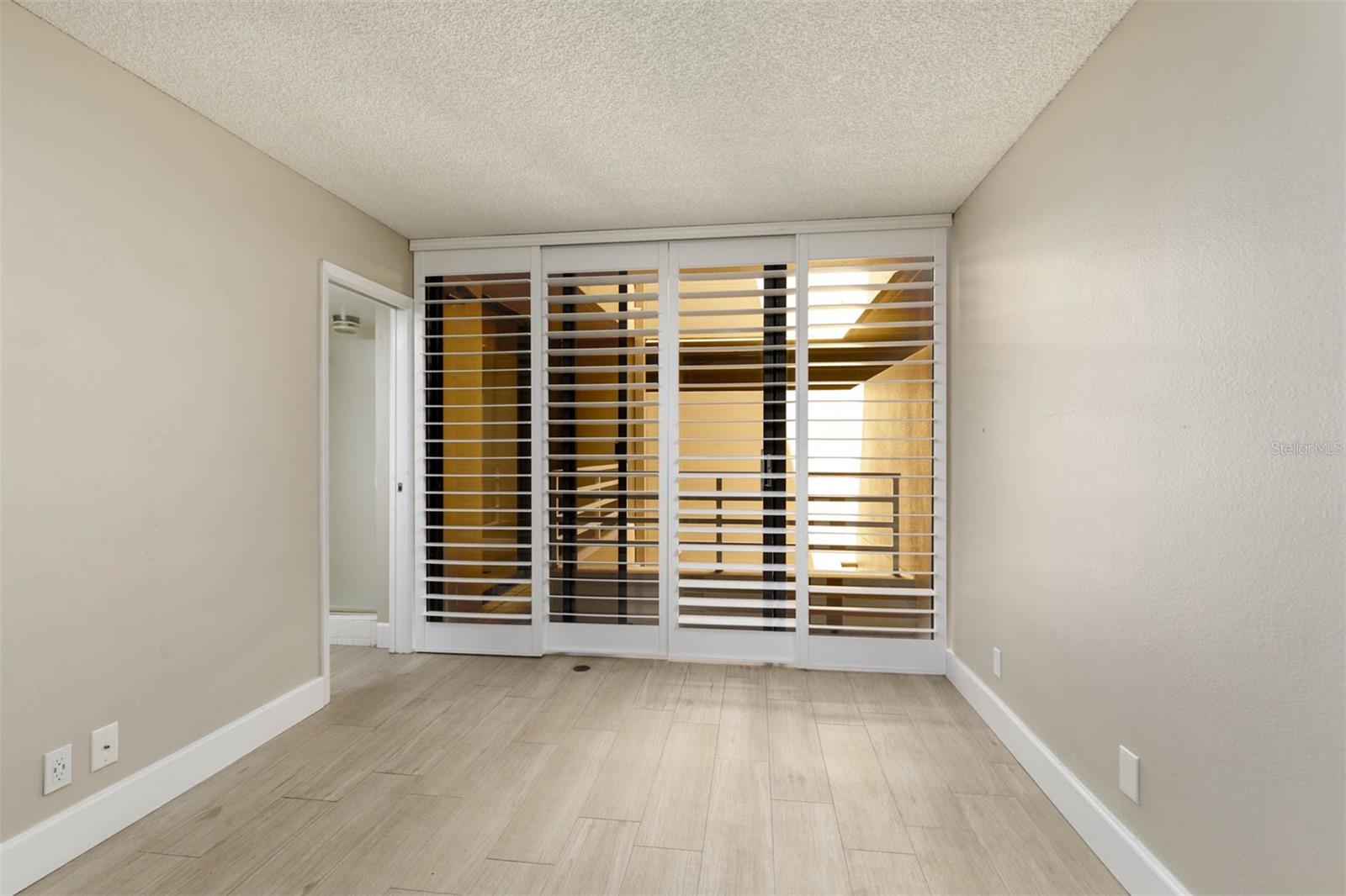 Image 18 of 50 For 2775 Kipps Colony Drive S 205