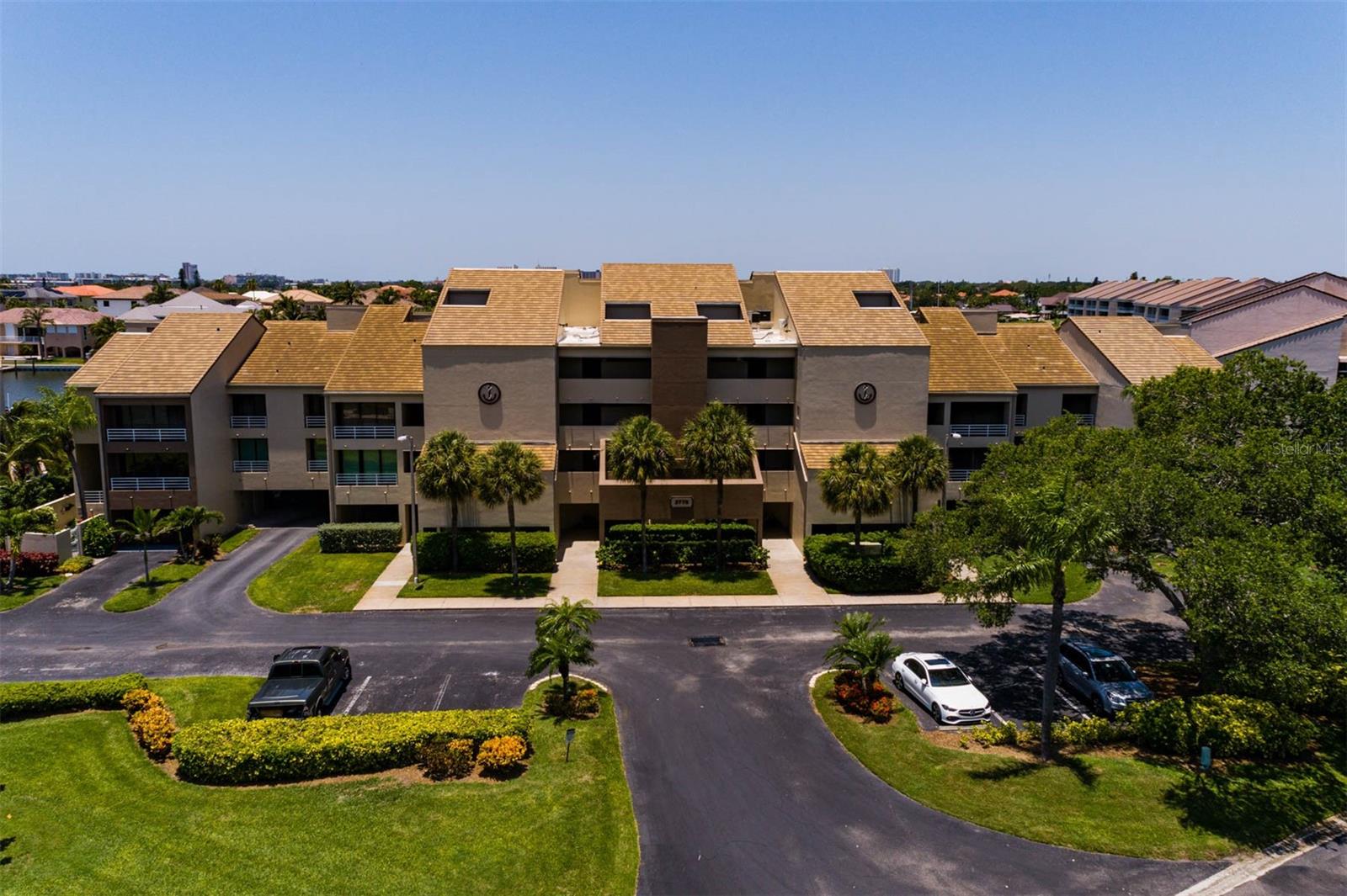 Image 2 of 50 For 2775 Kipps Colony Drive S 205