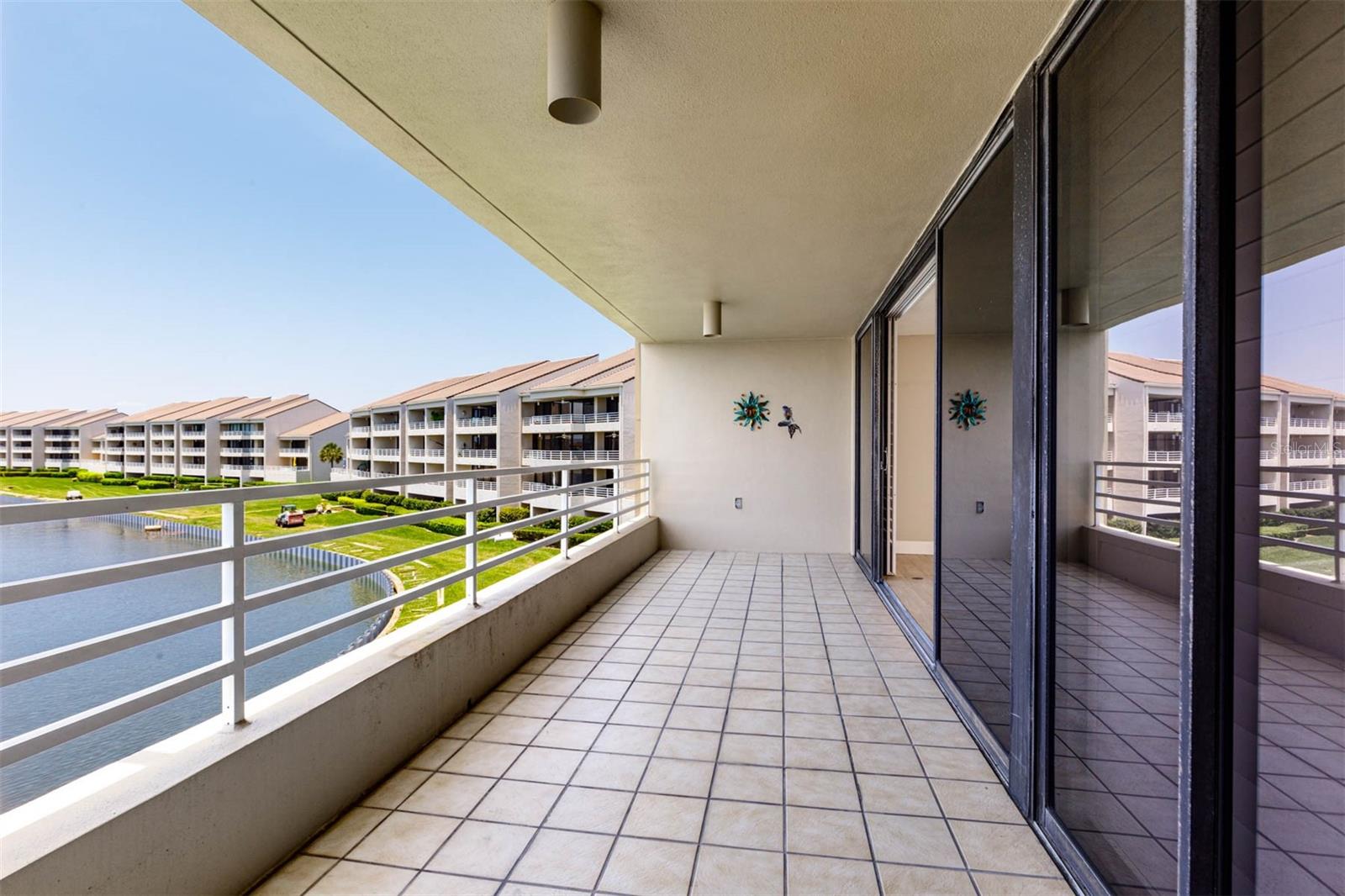 Image 24 of 50 For 2775 Kipps Colony Drive S 205