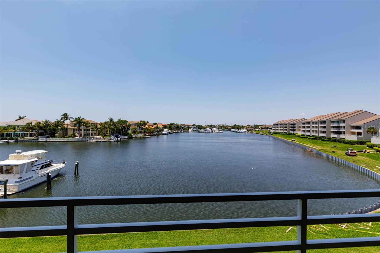 Image 25 of 50 For 2775 Kipps Colony Drive S 205