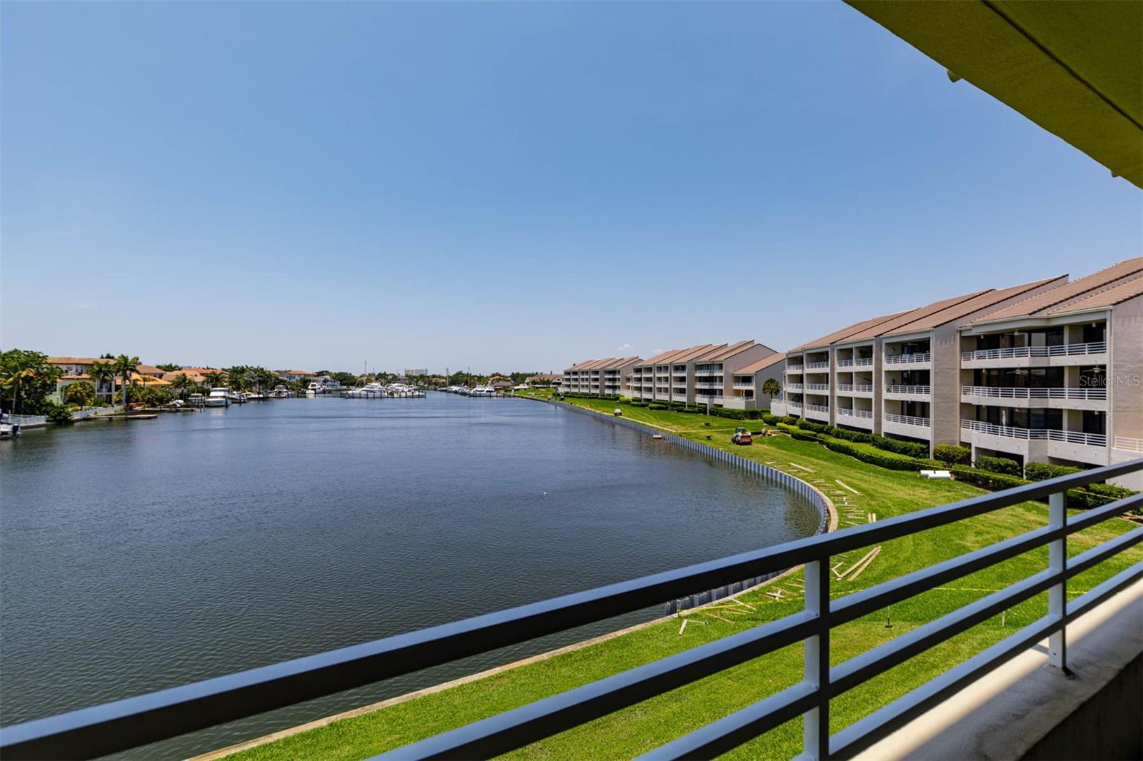 Image 28 of 50 For 2775 Kipps Colony Drive S 205