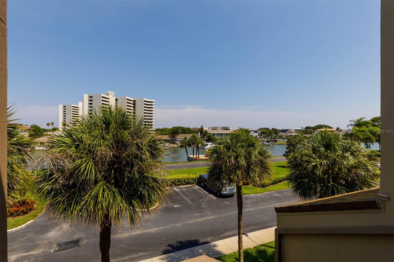 Image 29 of 50 For 2775 Kipps Colony Drive S 205