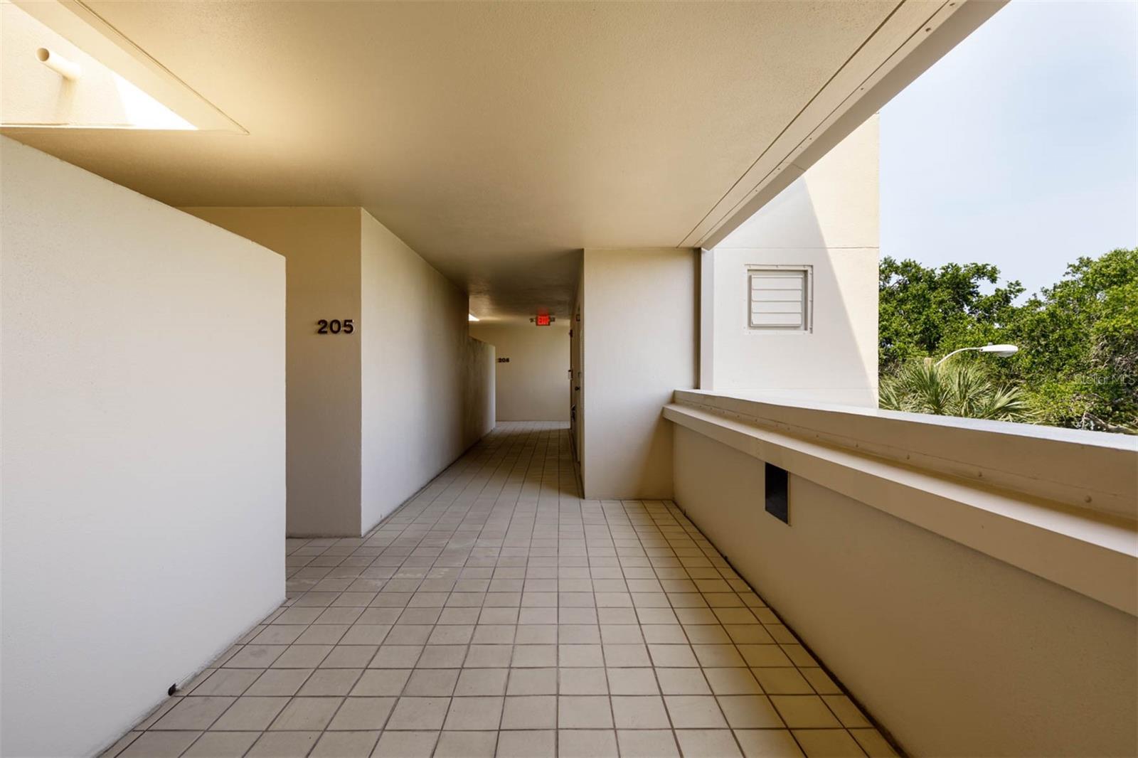 Image 3 of 50 For 2775 Kipps Colony Drive S 205
