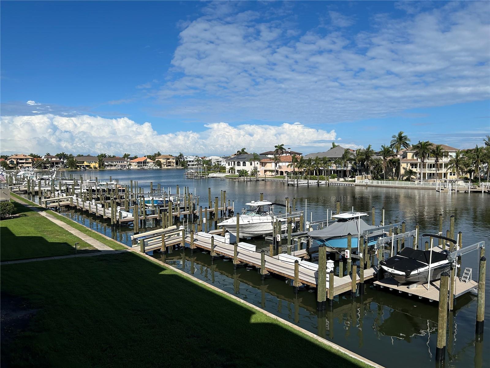 Image 39 of 50 For 2775 Kipps Colony Drive S 205