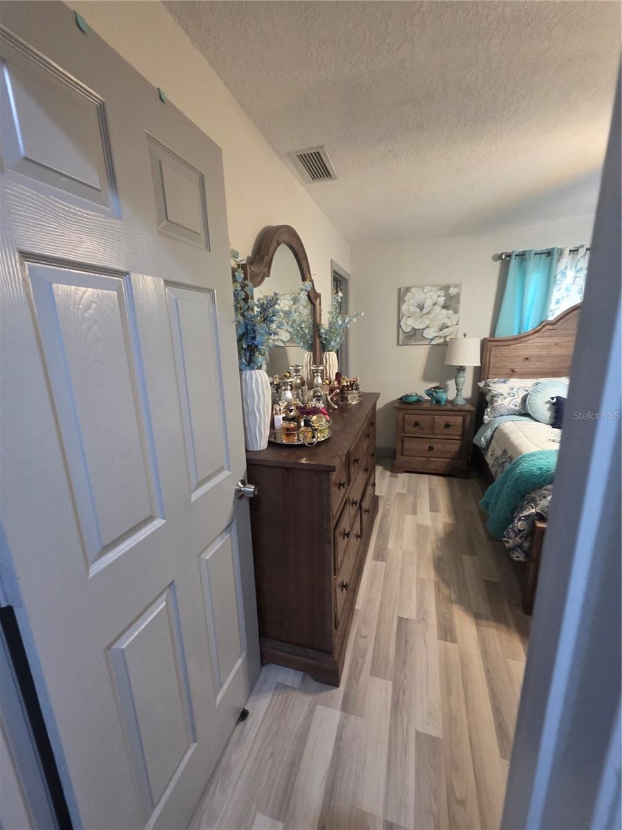 Image 15 of 49 For 2314 View Way