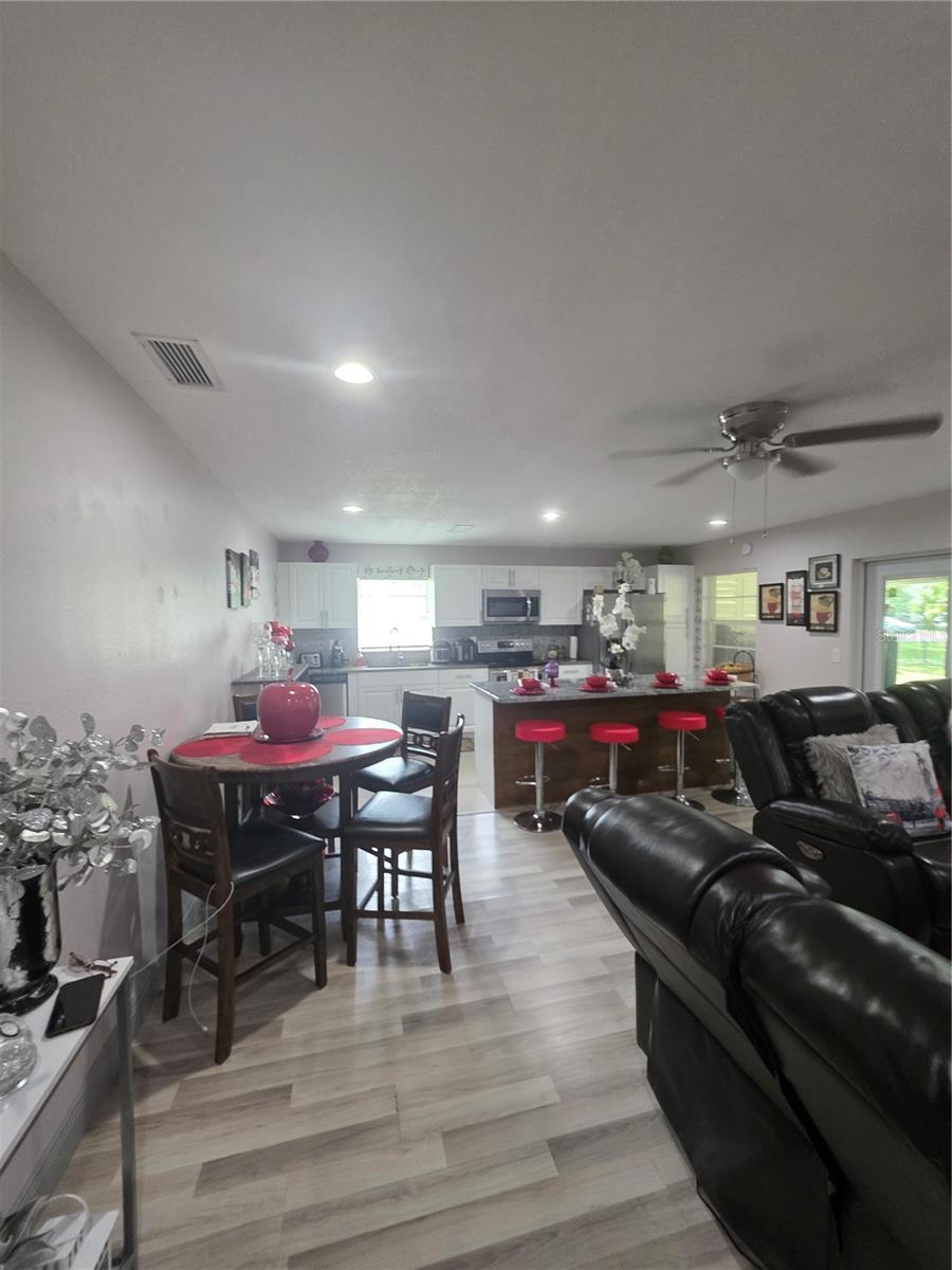 Image 34 of 49 For 2314 View Way