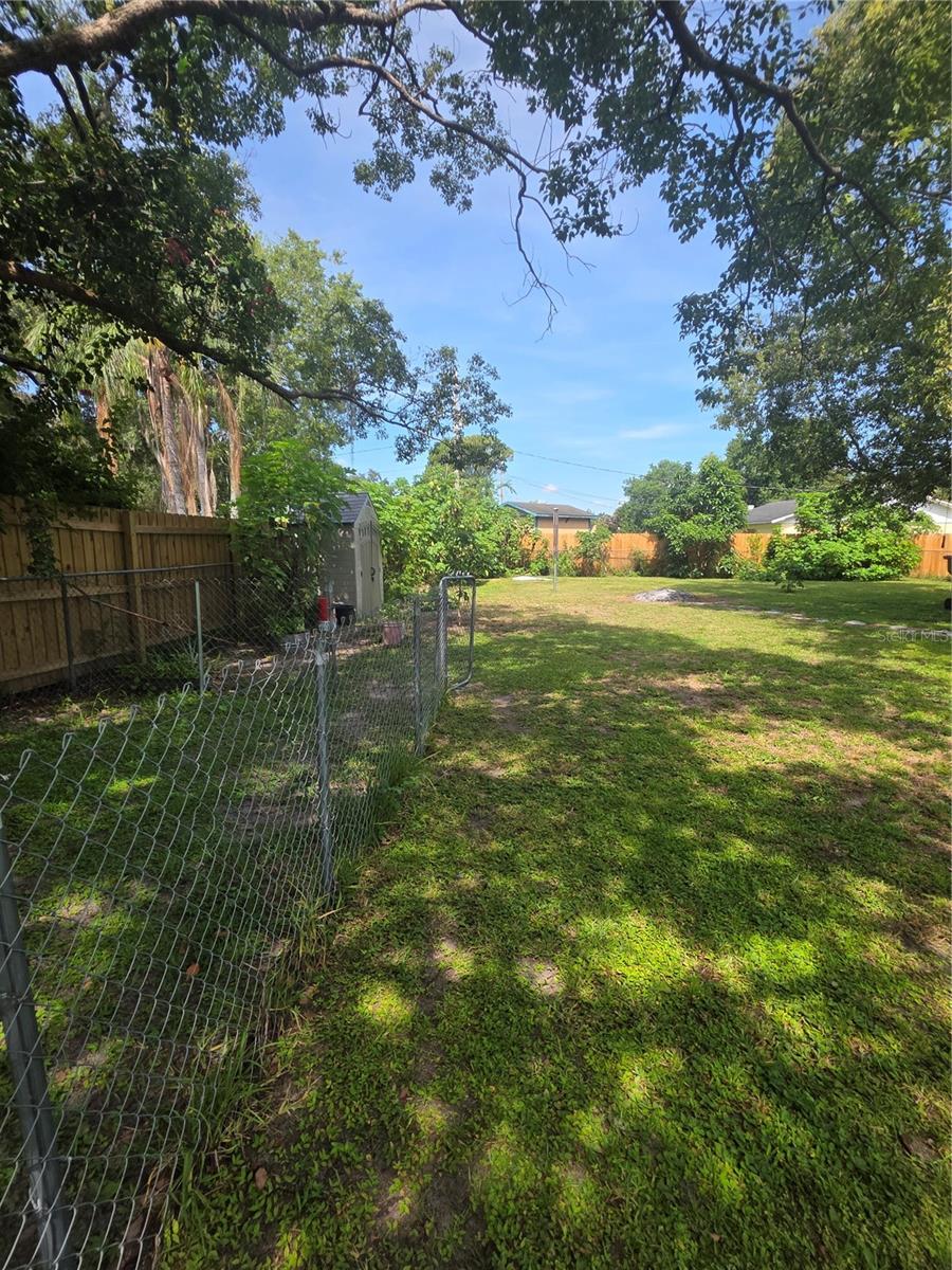 Image 43 of 49 For 2314 View Way