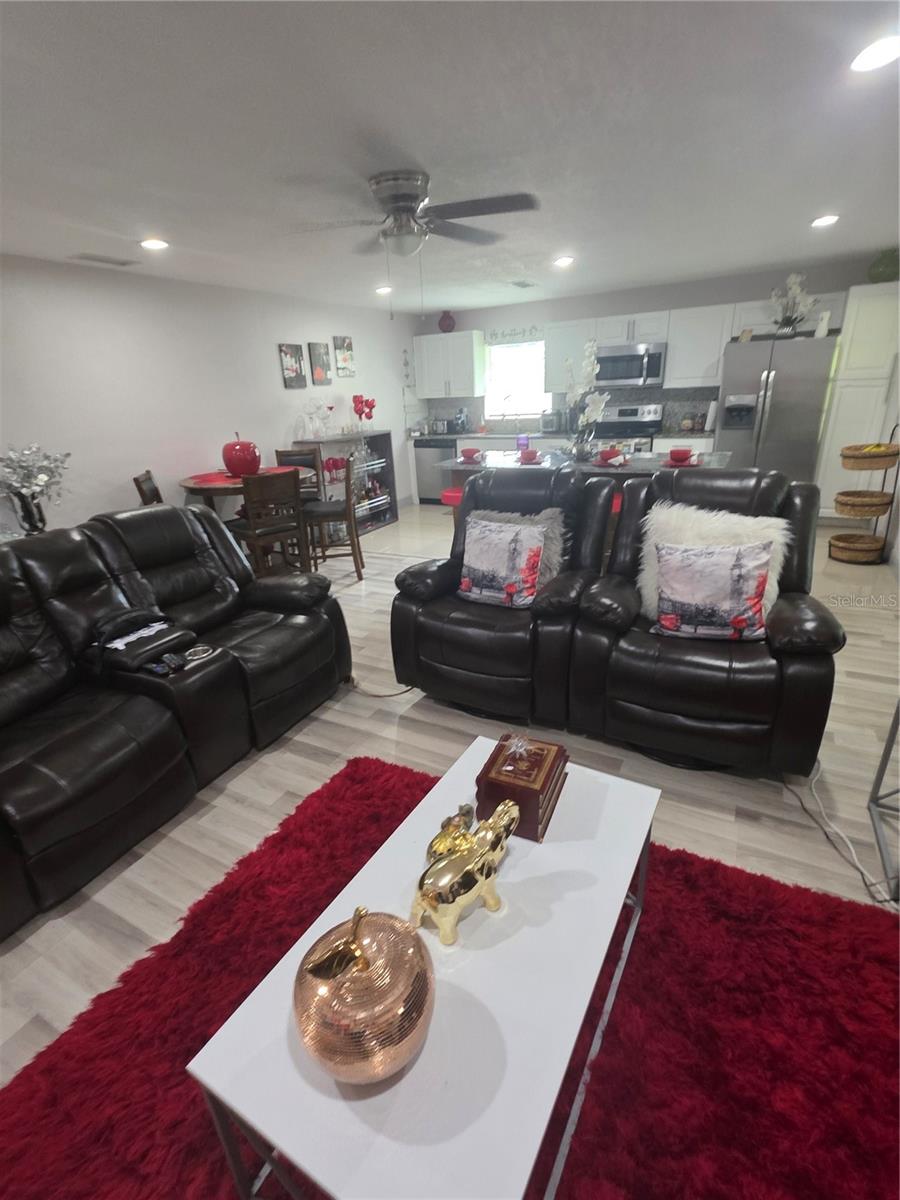 Image 8 of 49 For 2314 View Way
