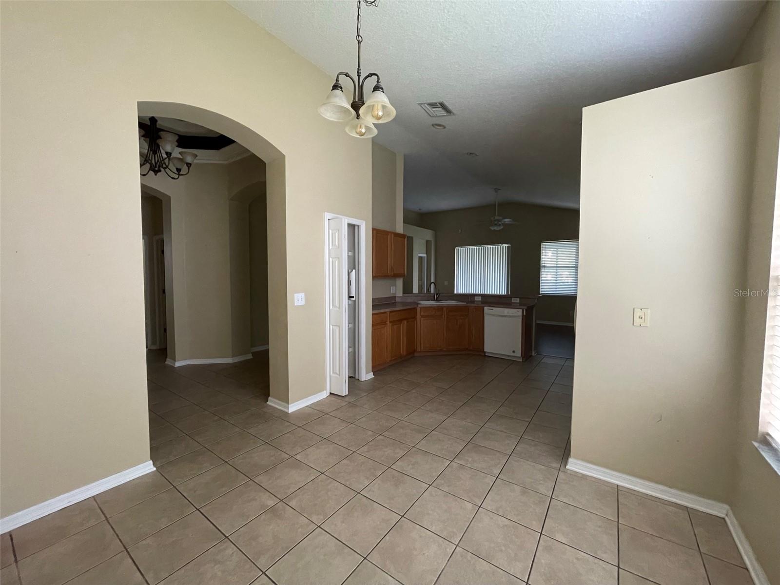 Image 3 of 17 For 13717 Ogakor Drive