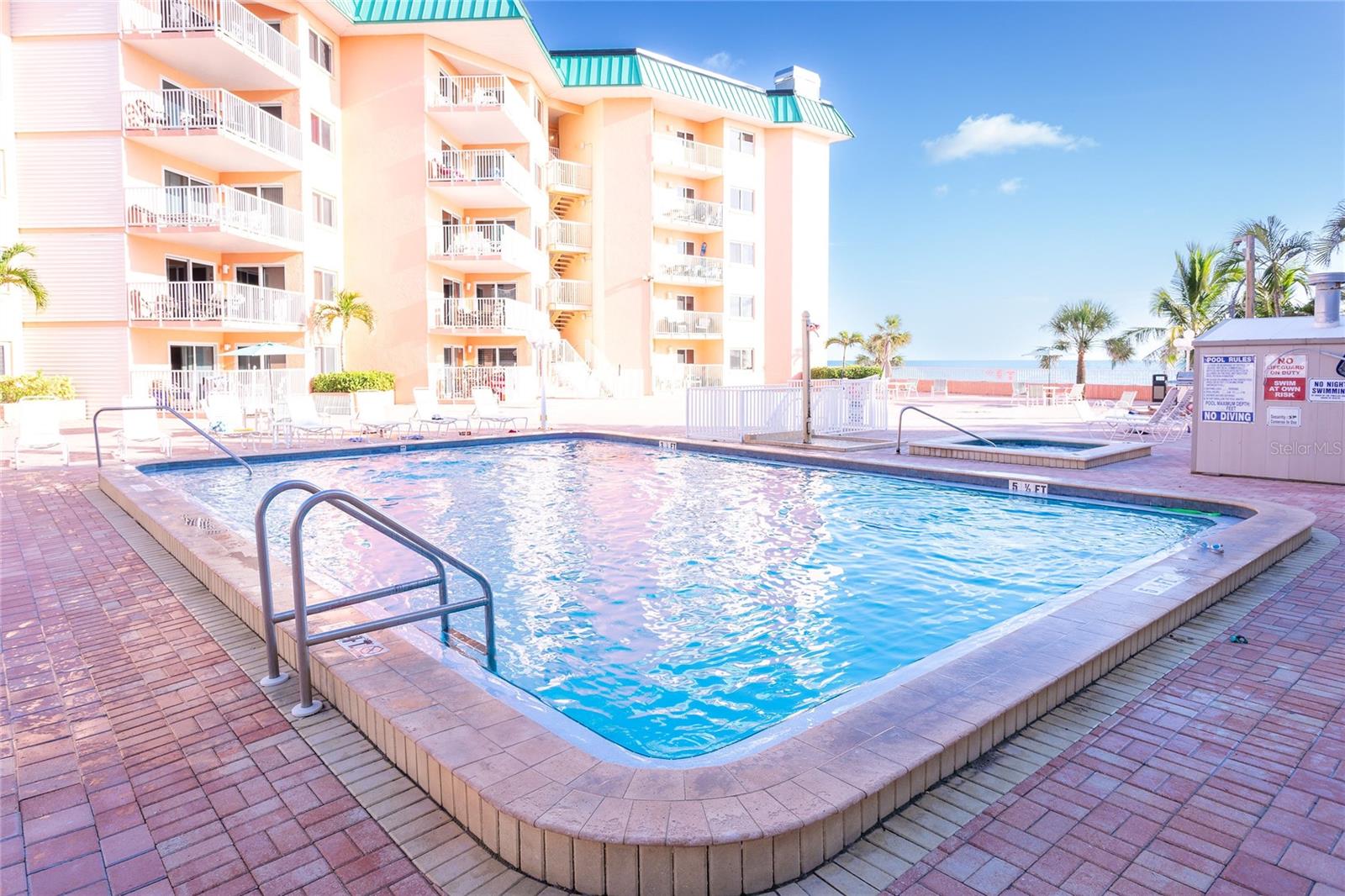 Image 2 of 25 For 18400 Gulf Boulevard 1410