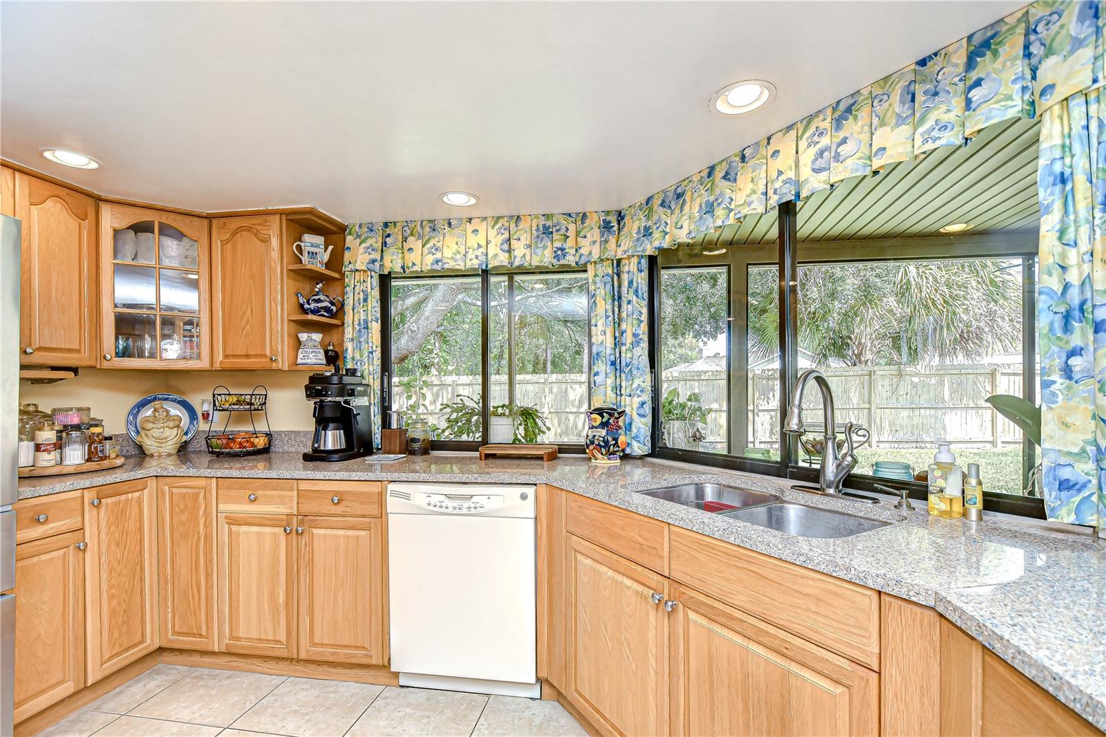 Image 15 of 51 For 15913 Winding Drive