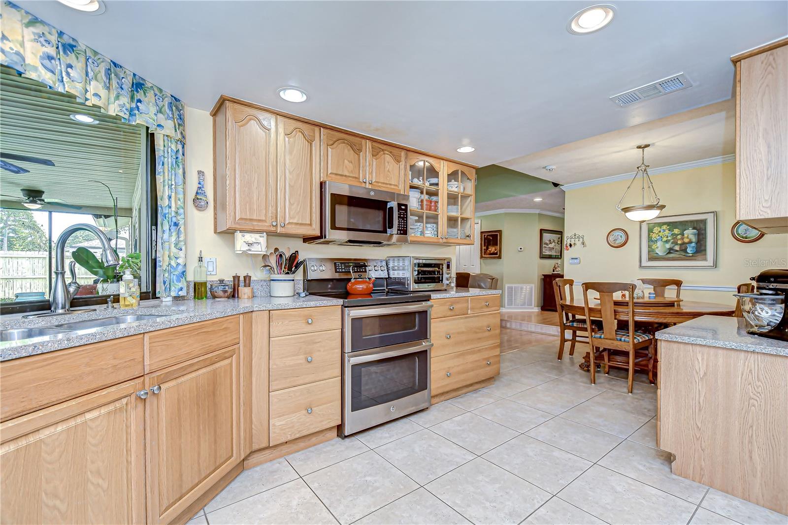 Image 16 of 51 For 15913 Winding Drive