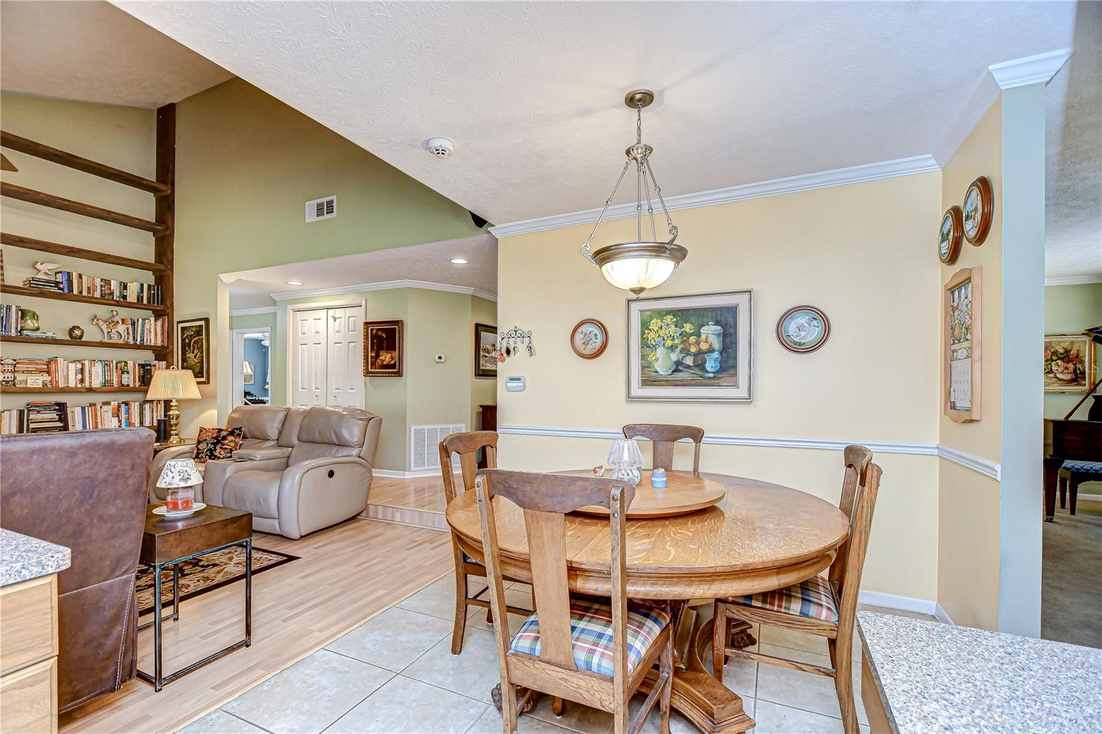Image 17 of 51 For 15913 Winding Drive