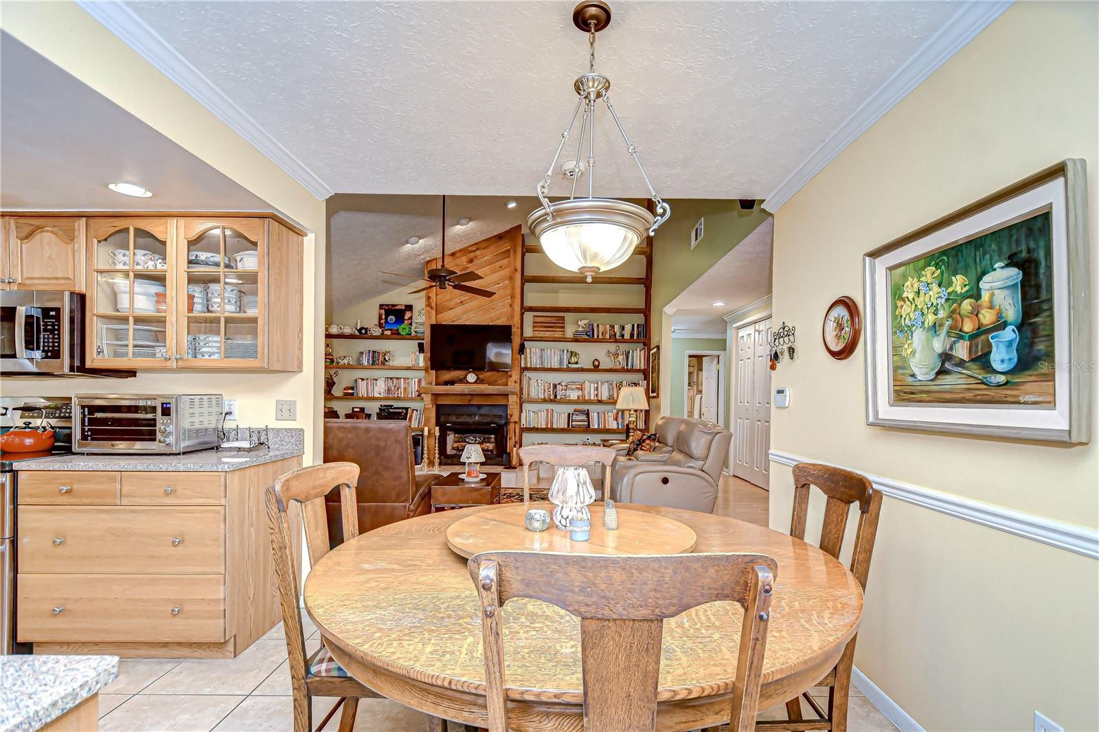 Image 18 of 51 For 15913 Winding Drive