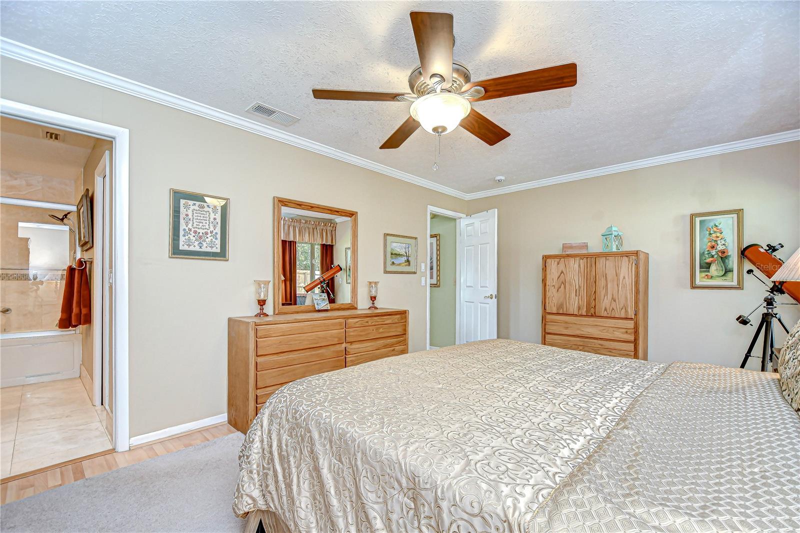 Image 32 of 51 For 15913 Winding Drive