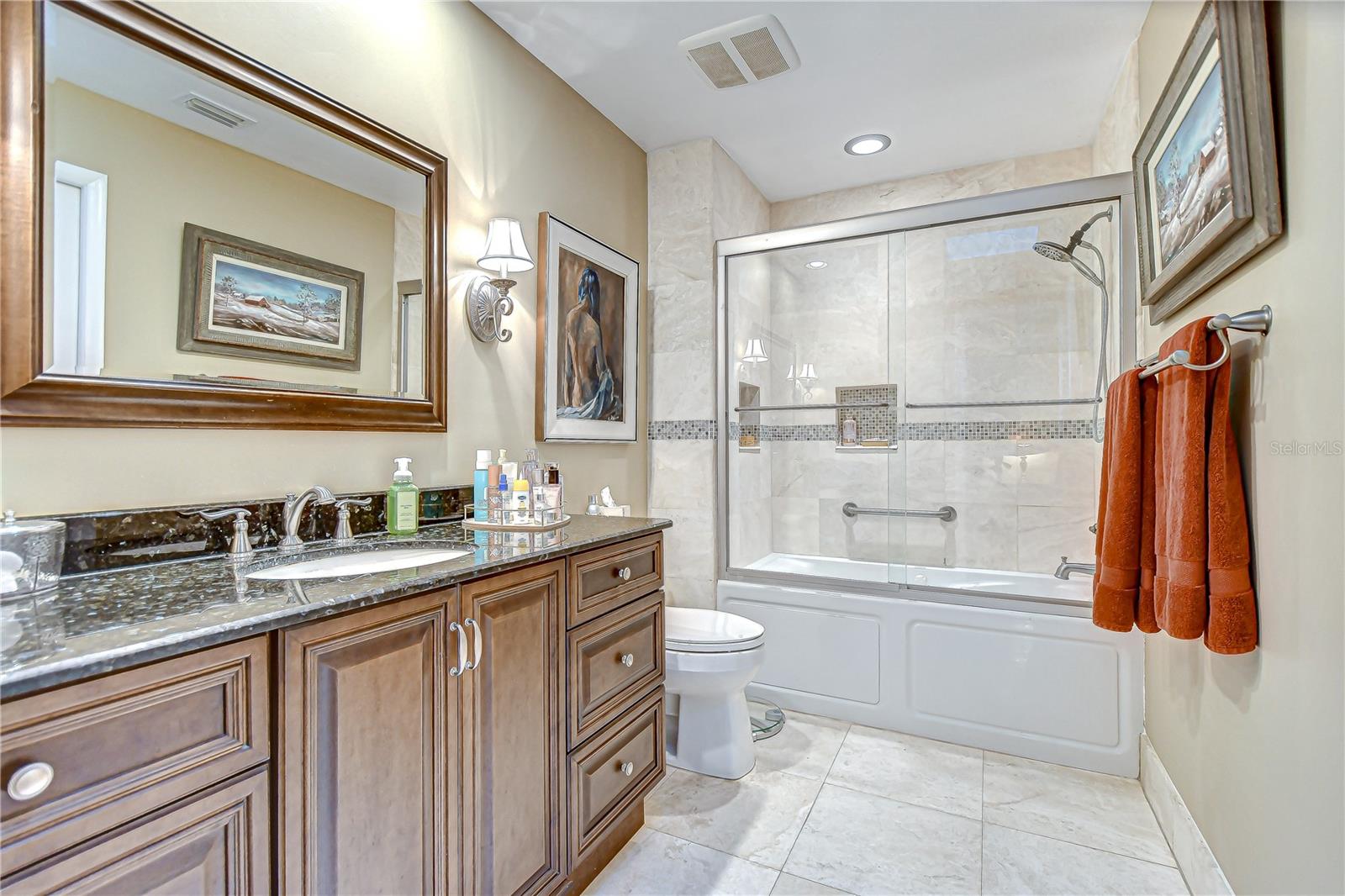 Image 33 of 51 For 15913 Winding Drive