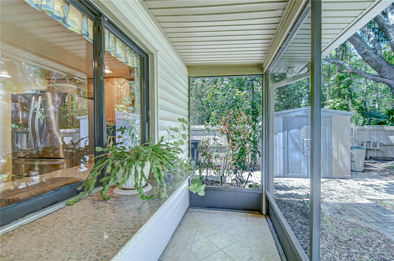 Image 39 of 51 For 15913 Winding Drive