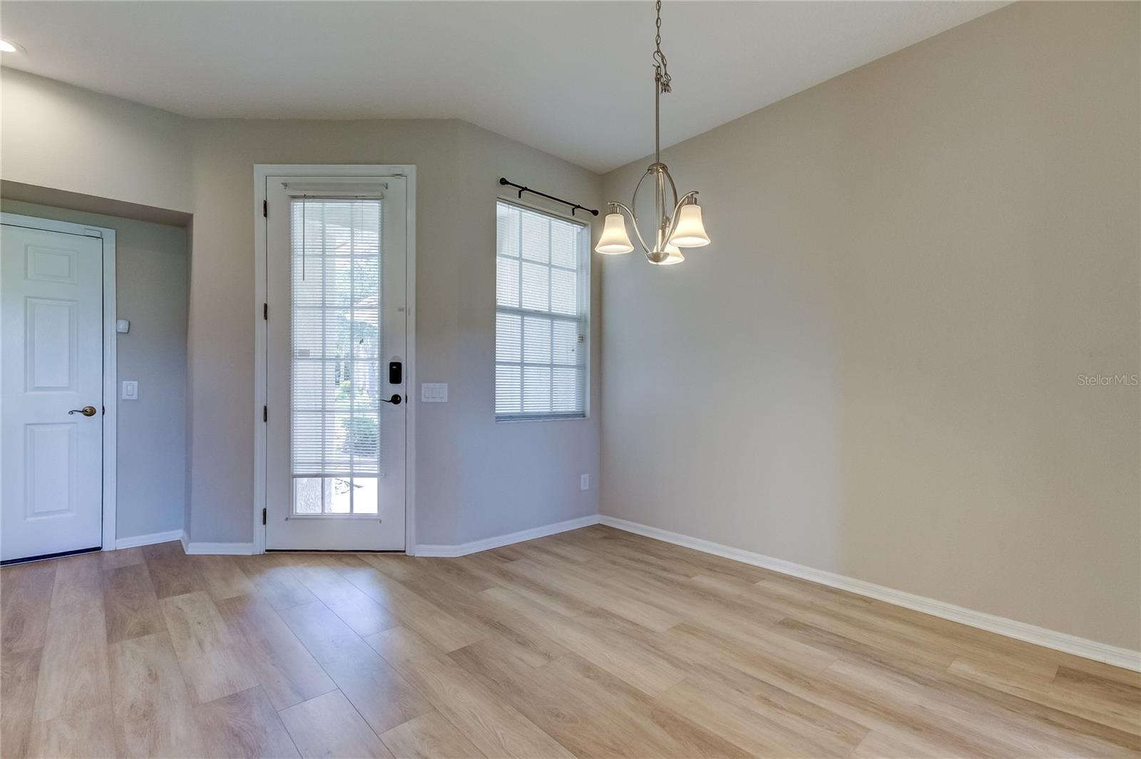 Image 11 of 42 For 14612 Mirabelle Vista Circle