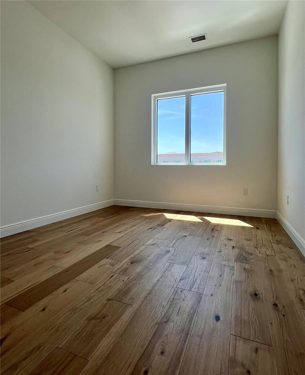 Image 14 of 33 For 600 3rd Avenue S 503