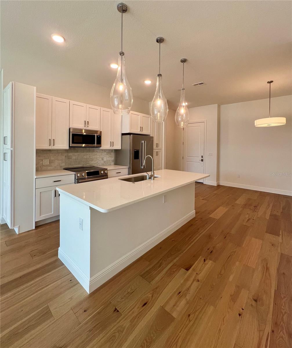 Image 2 of 33 For 600 3rd Avenue S 503