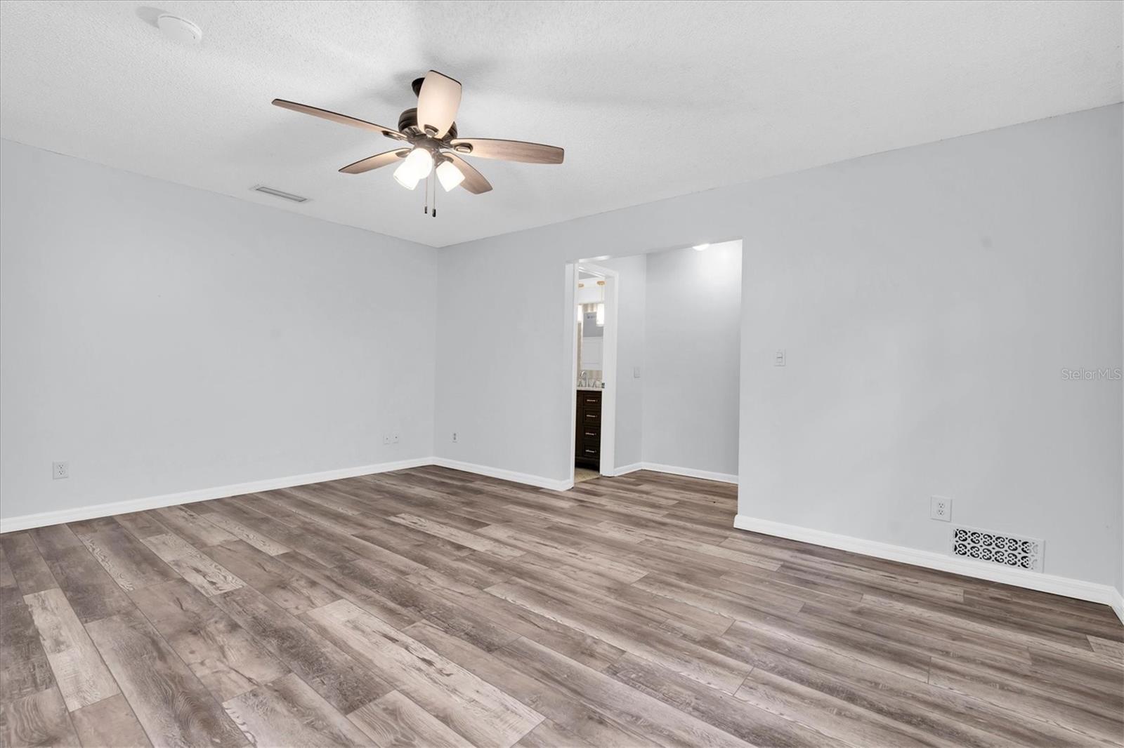 Image 47 of 63 For 12536 116th Street