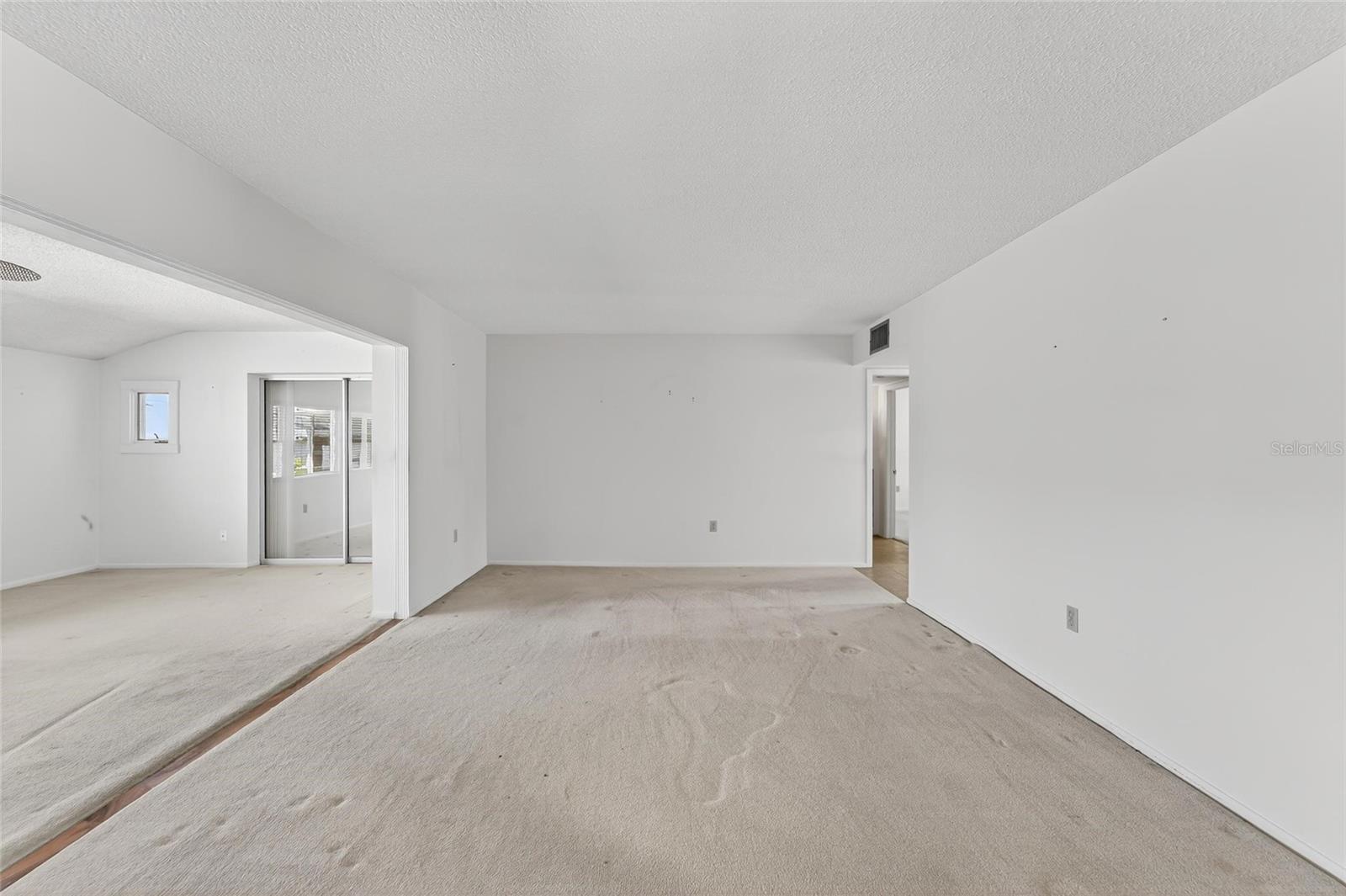 Image 11 of 66 For 1607 Vincennes Drive