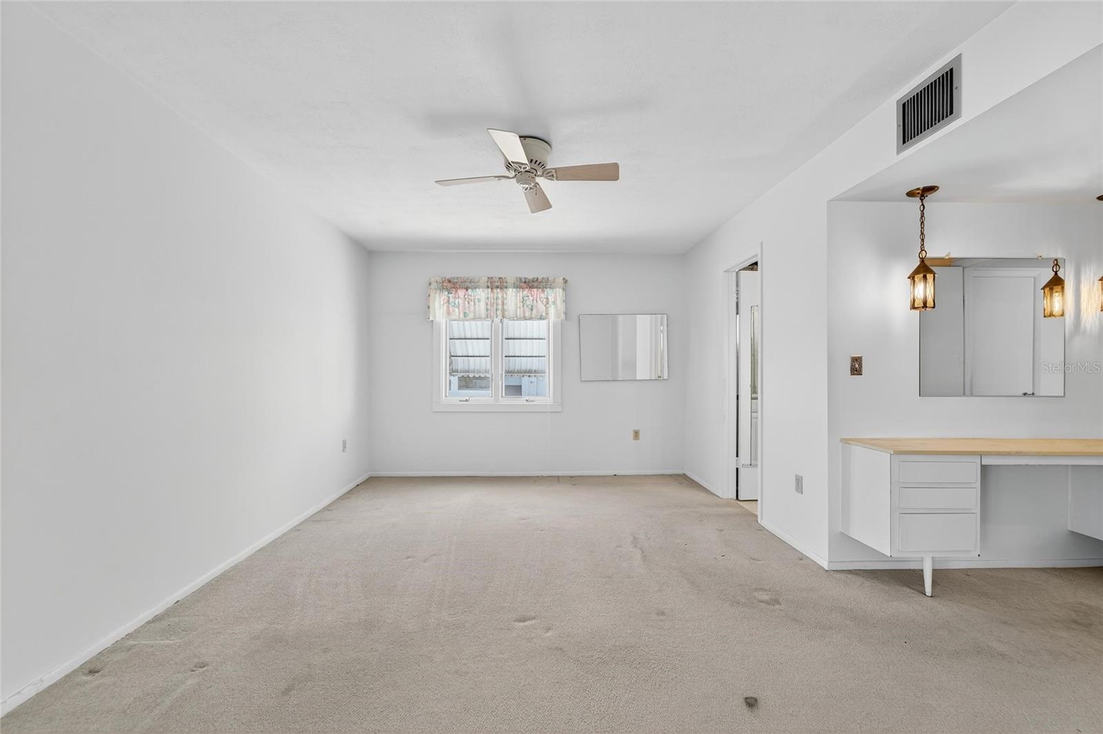 Image 34 of 66 For 1607 Vincennes Drive