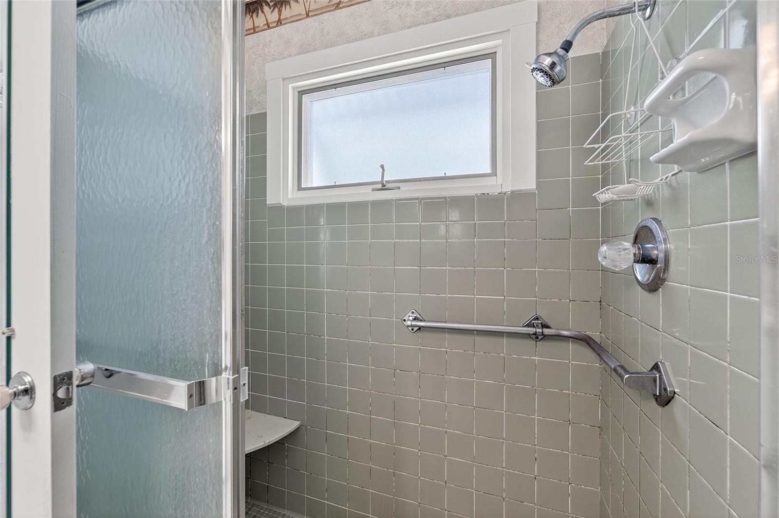 Image 36 of 66 For 1607 Vincennes Drive