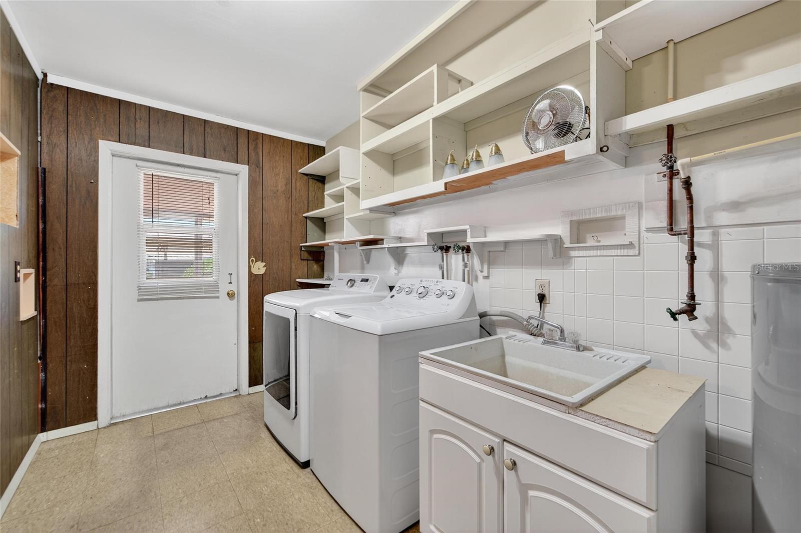 Image 41 of 66 For 1607 Vincennes Drive