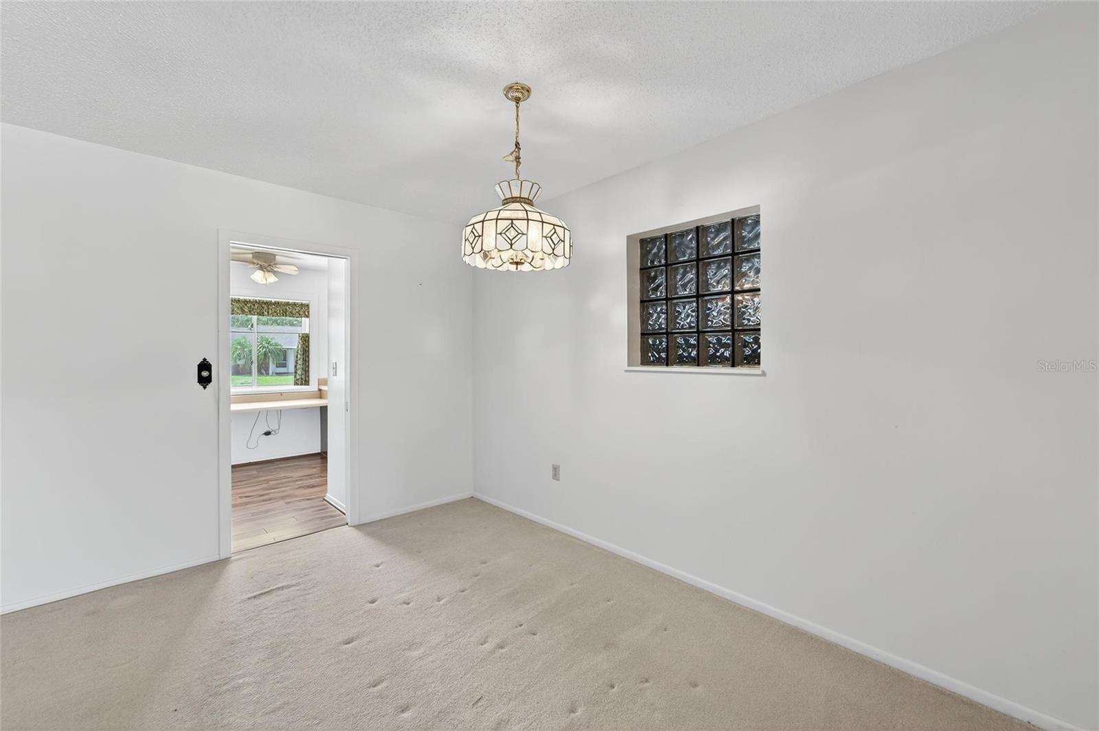 Image 9 of 66 For 1607 Vincennes Drive