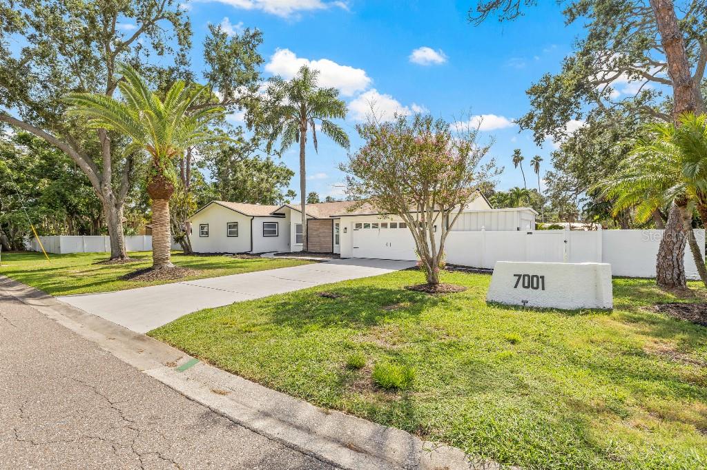 Details for 7001 Dr Martin Luther King Jr Street S, ST PETERSBURG, FL 33705