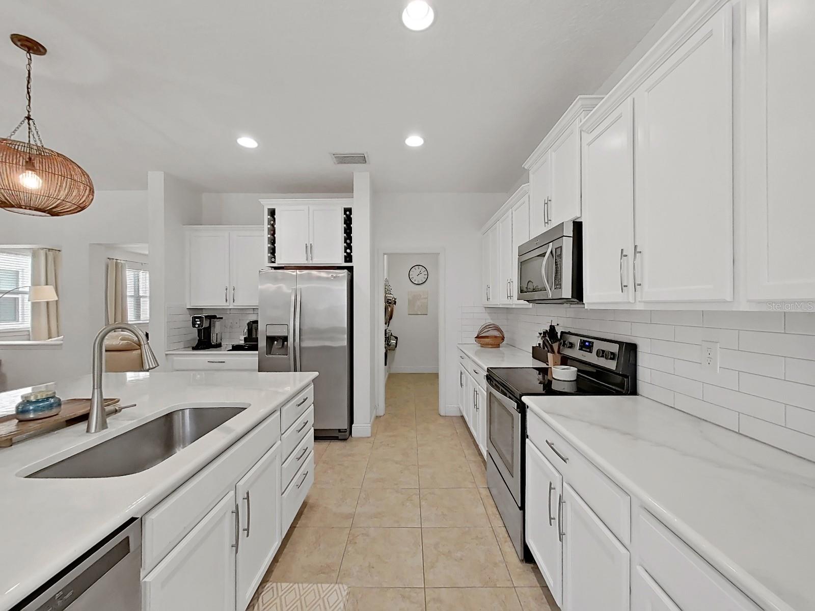 Image 11 of 36 For 10168 Grand Oak Circle