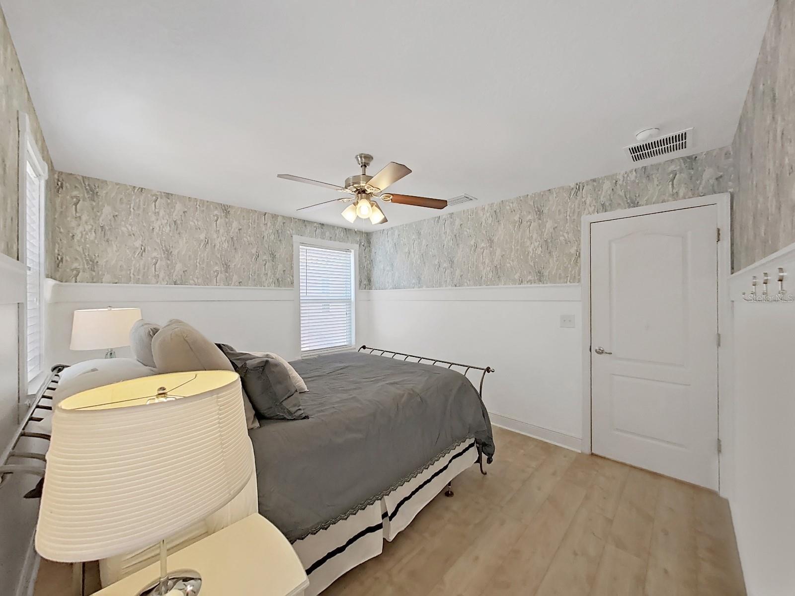 Image 24 of 36 For 10168 Grand Oak Circle