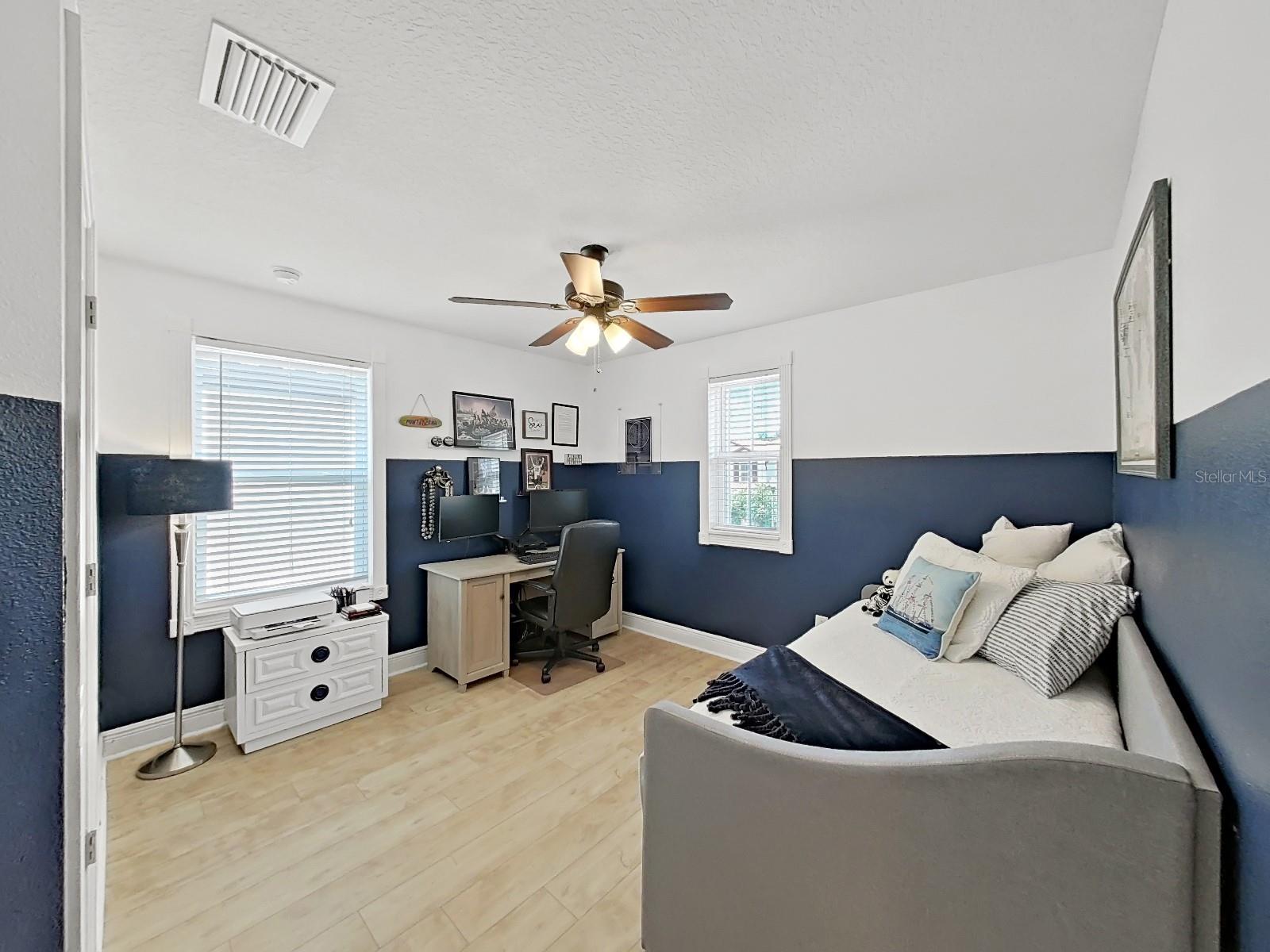 Image 26 of 36 For 10168 Grand Oak Circle