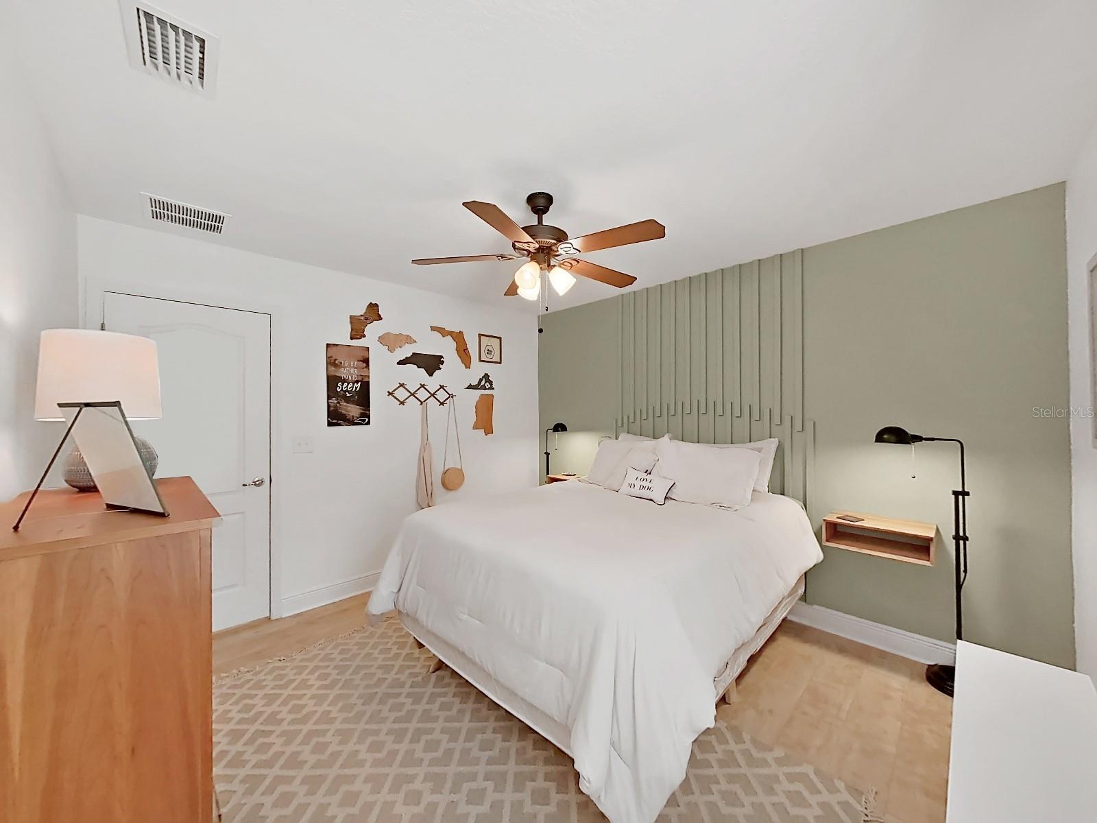 Image 29 of 36 For 10168 Grand Oak Circle