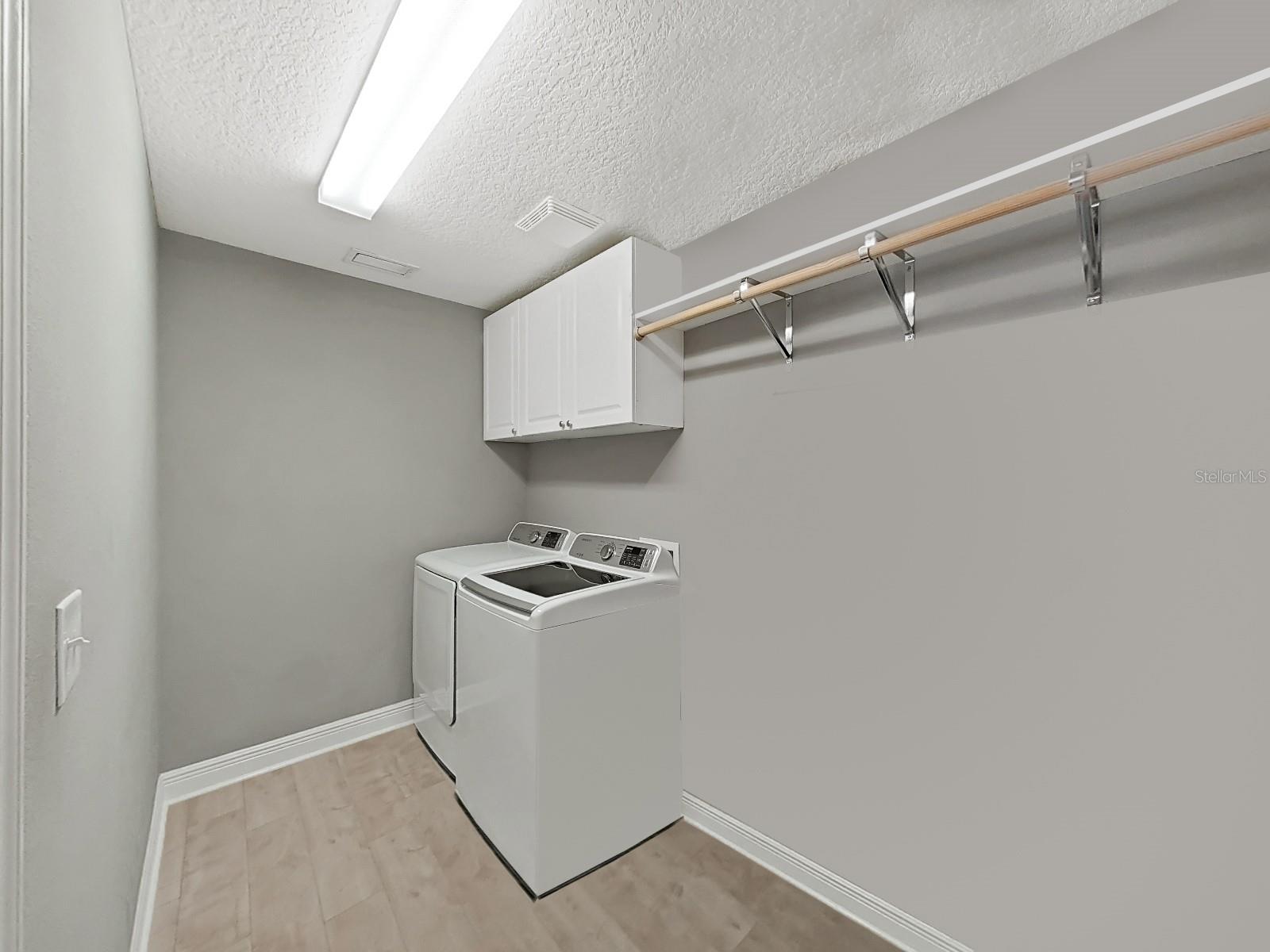 Image 30 of 36 For 10168 Grand Oak Circle