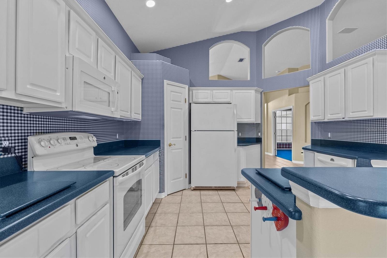 Image 14 of 41 For 1852 Longview Lane