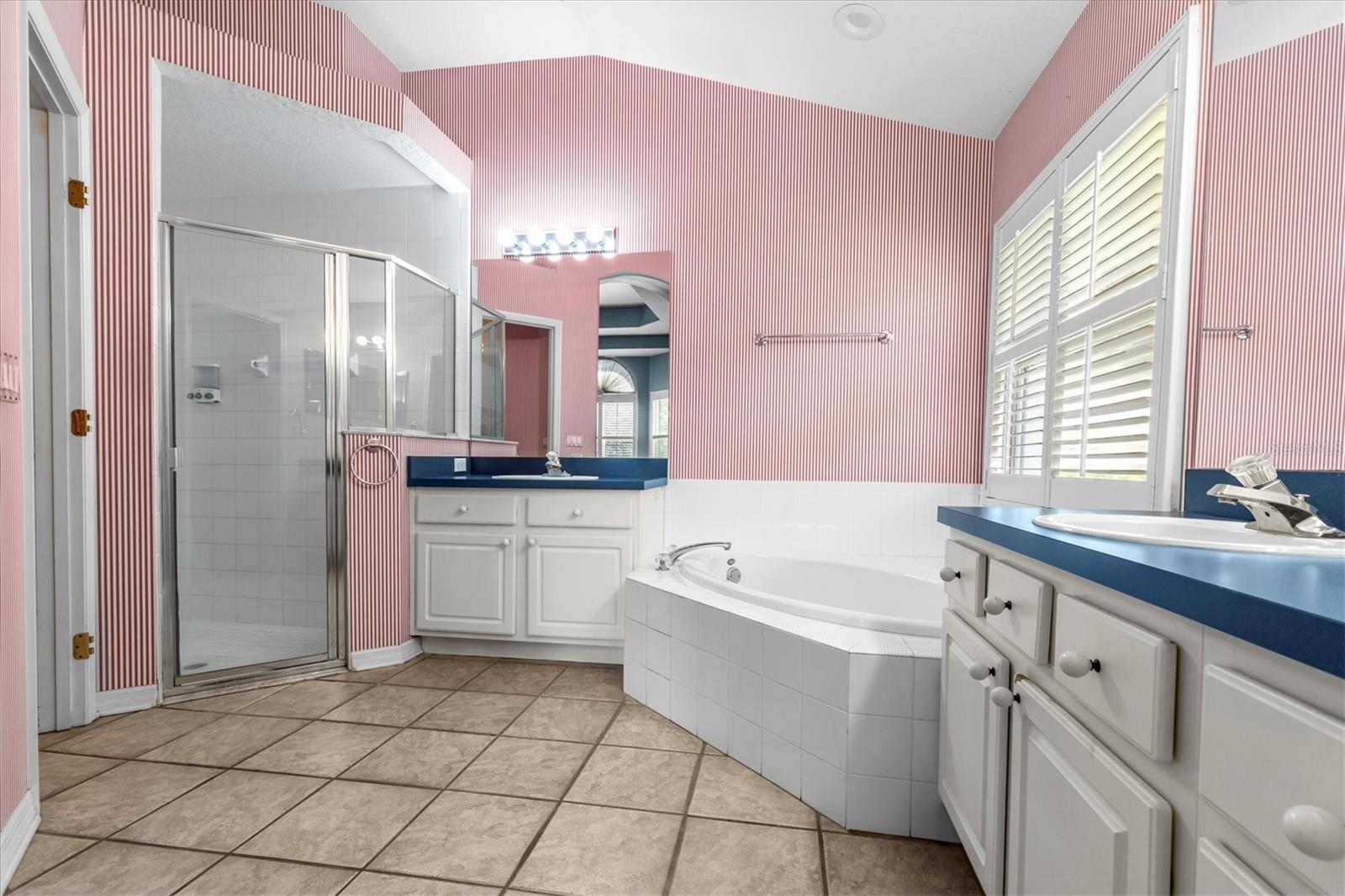 Image 21 of 41 For 1852 Longview Lane